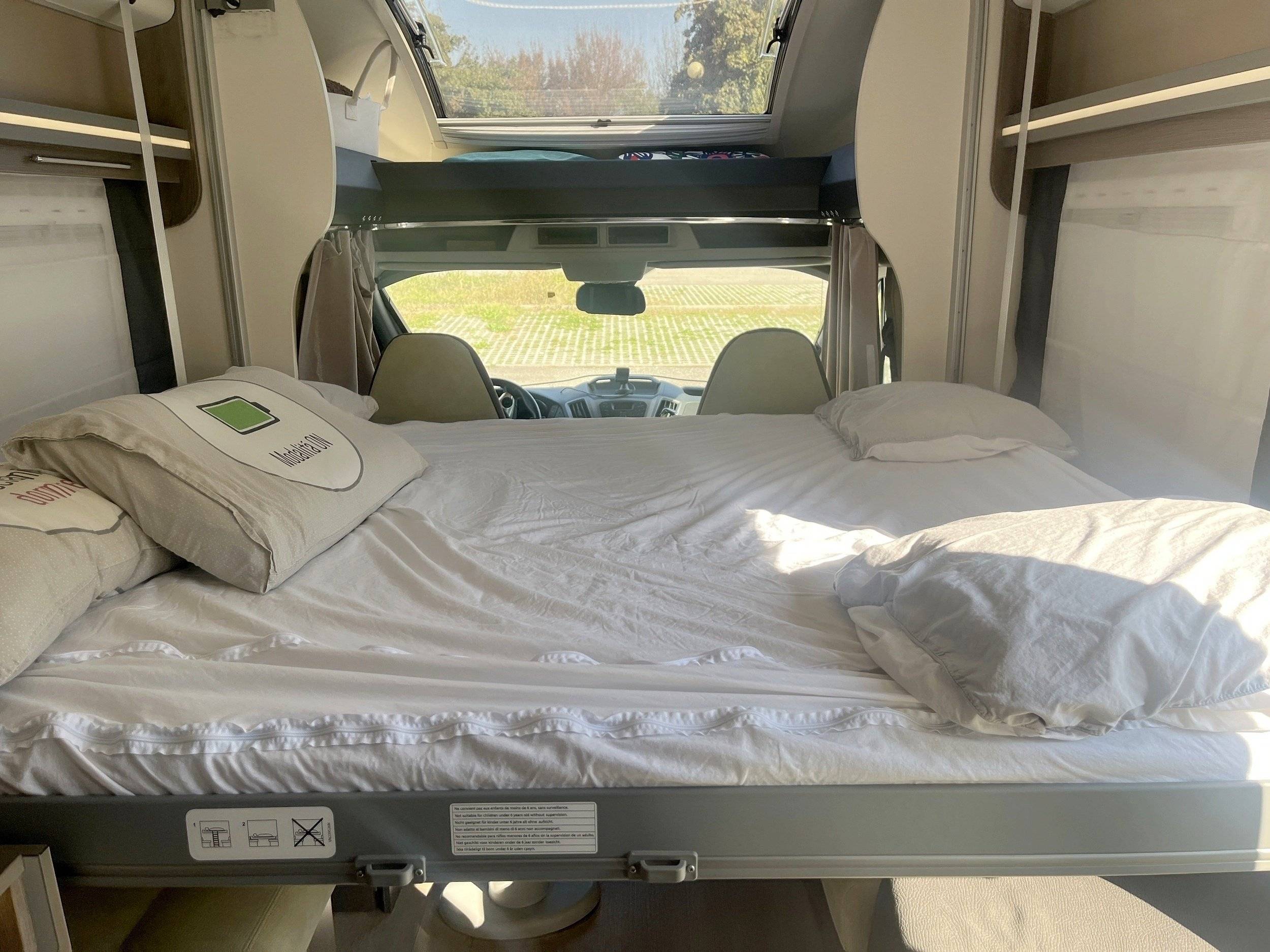 Couchages Ford Chausson 640 - Yescapa