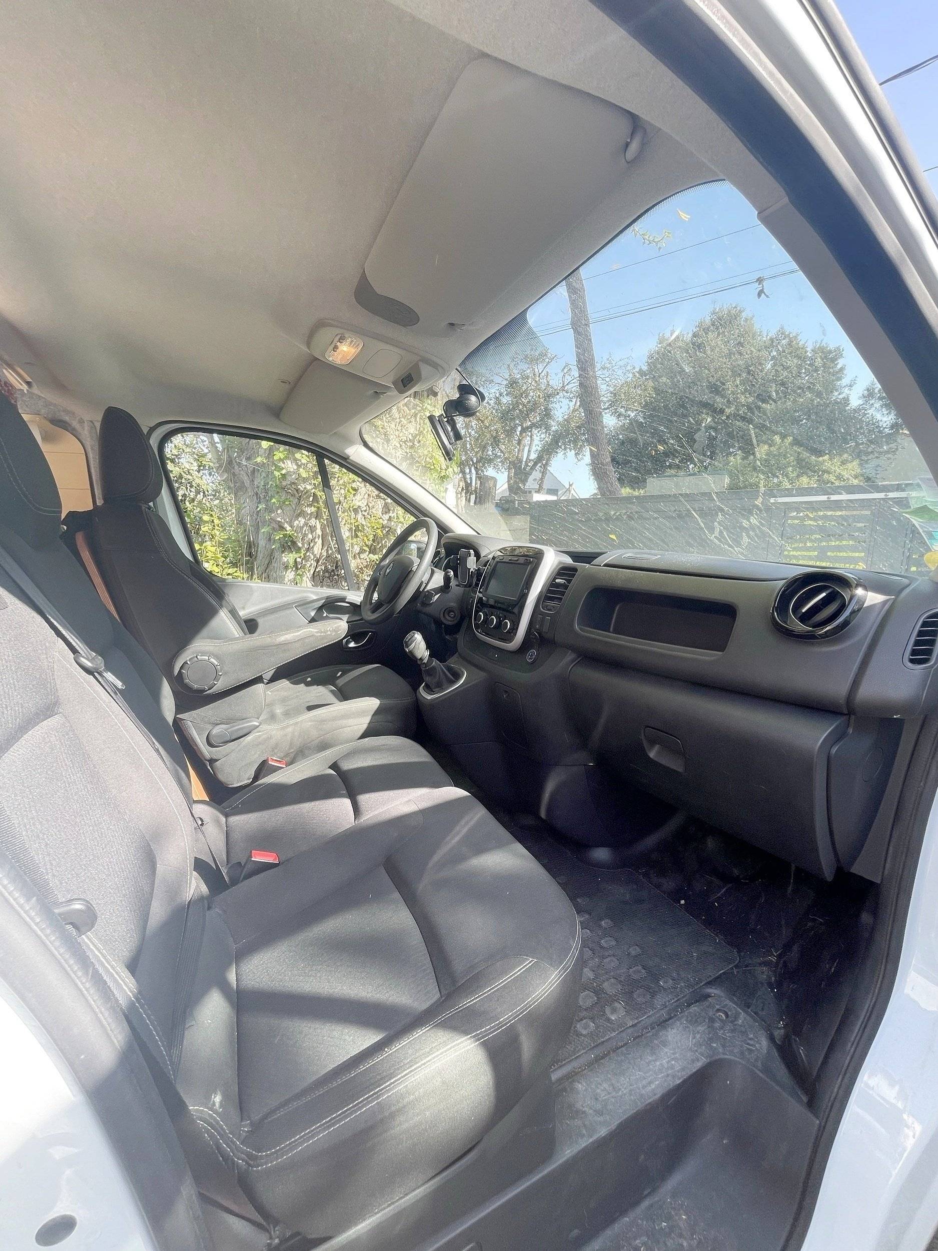 Bestuurderplaats Renault Trafic - Yescapa