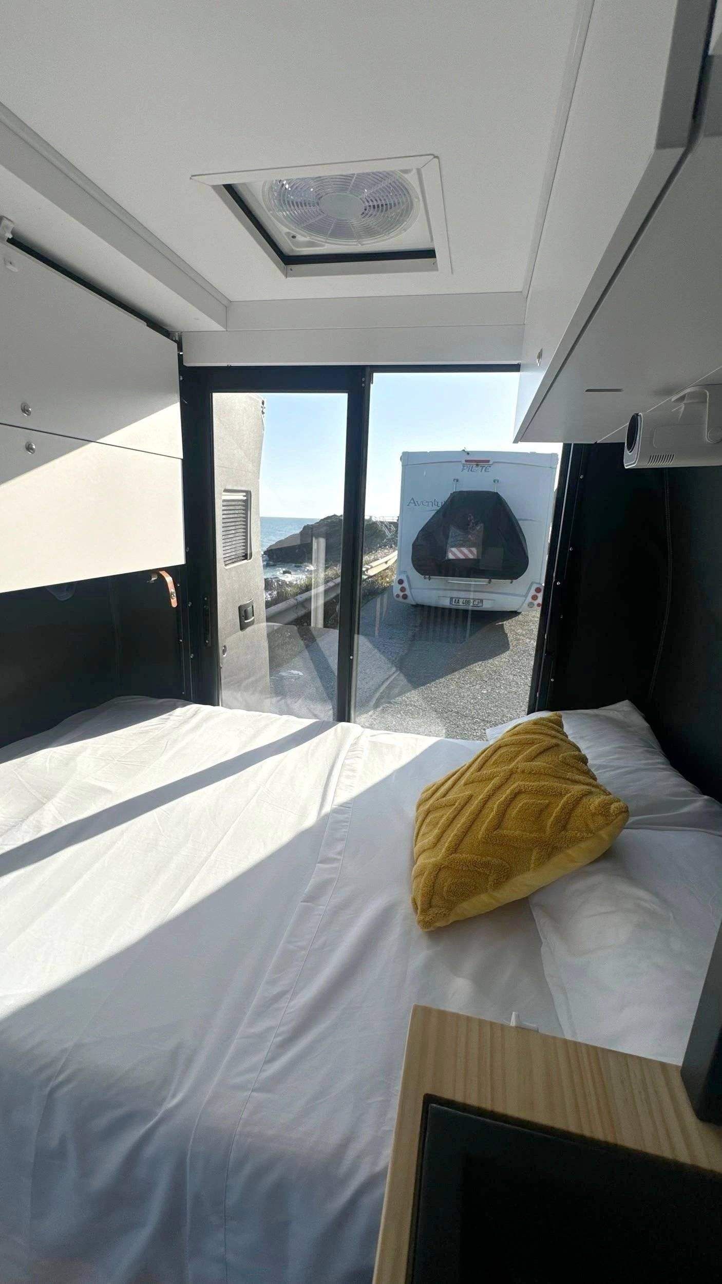 Berth Citroën Jumper 2,2 l 140 CV BLUE HDI - Yescapa