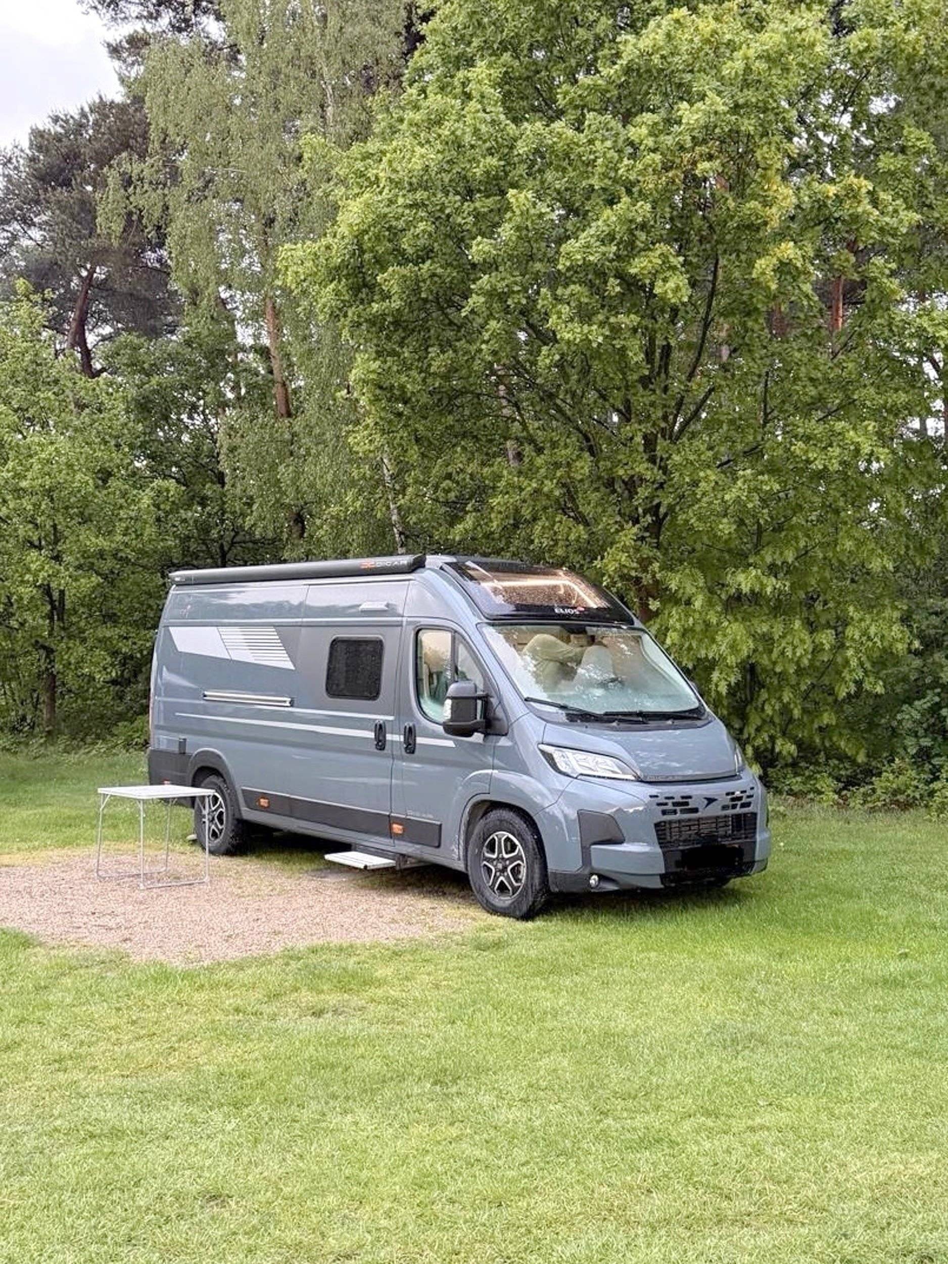 Vista de 3/4 Fiat Ducato 2,2 l Multijet 130 ch. - Yescapa