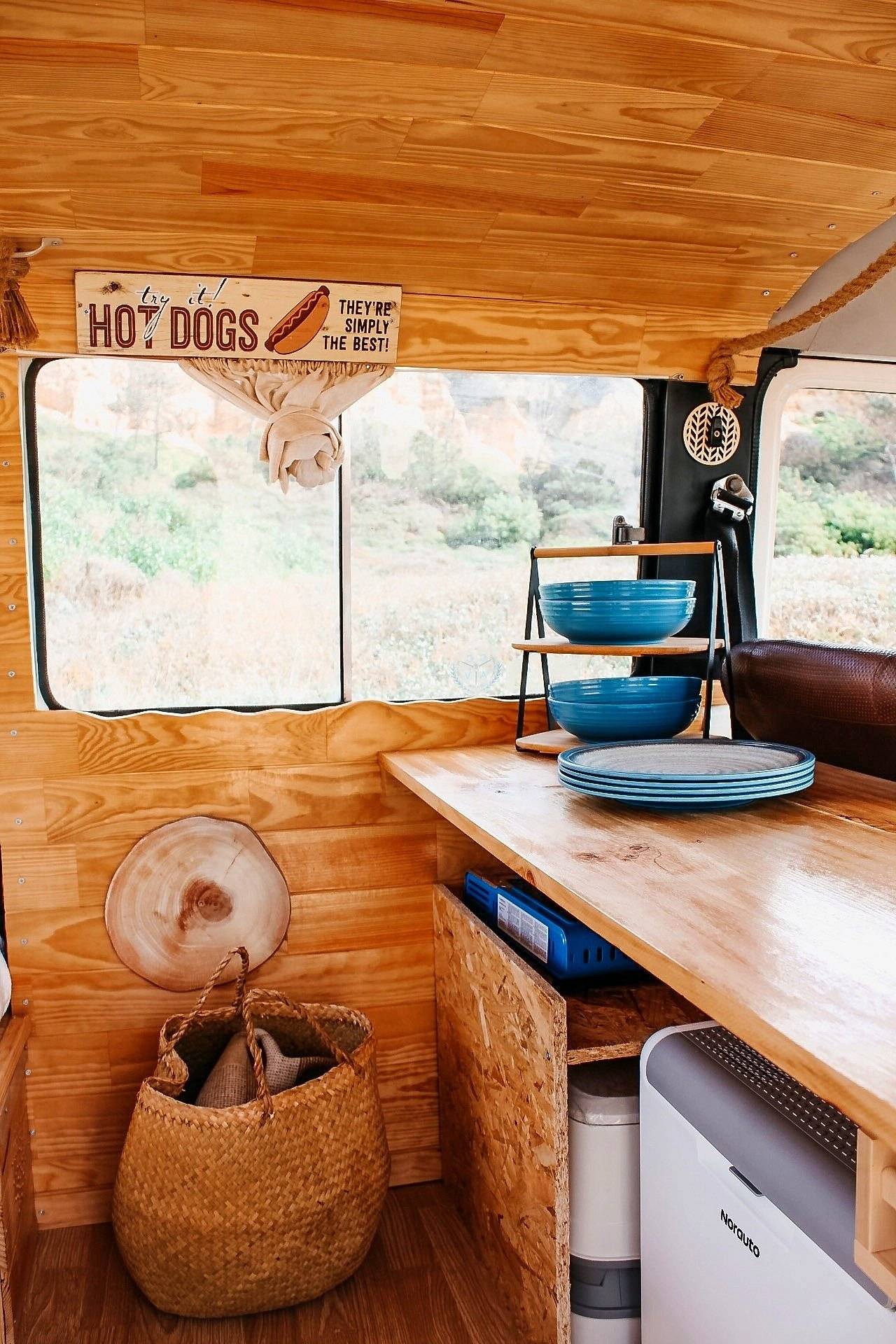 Car Caravane Ford transit