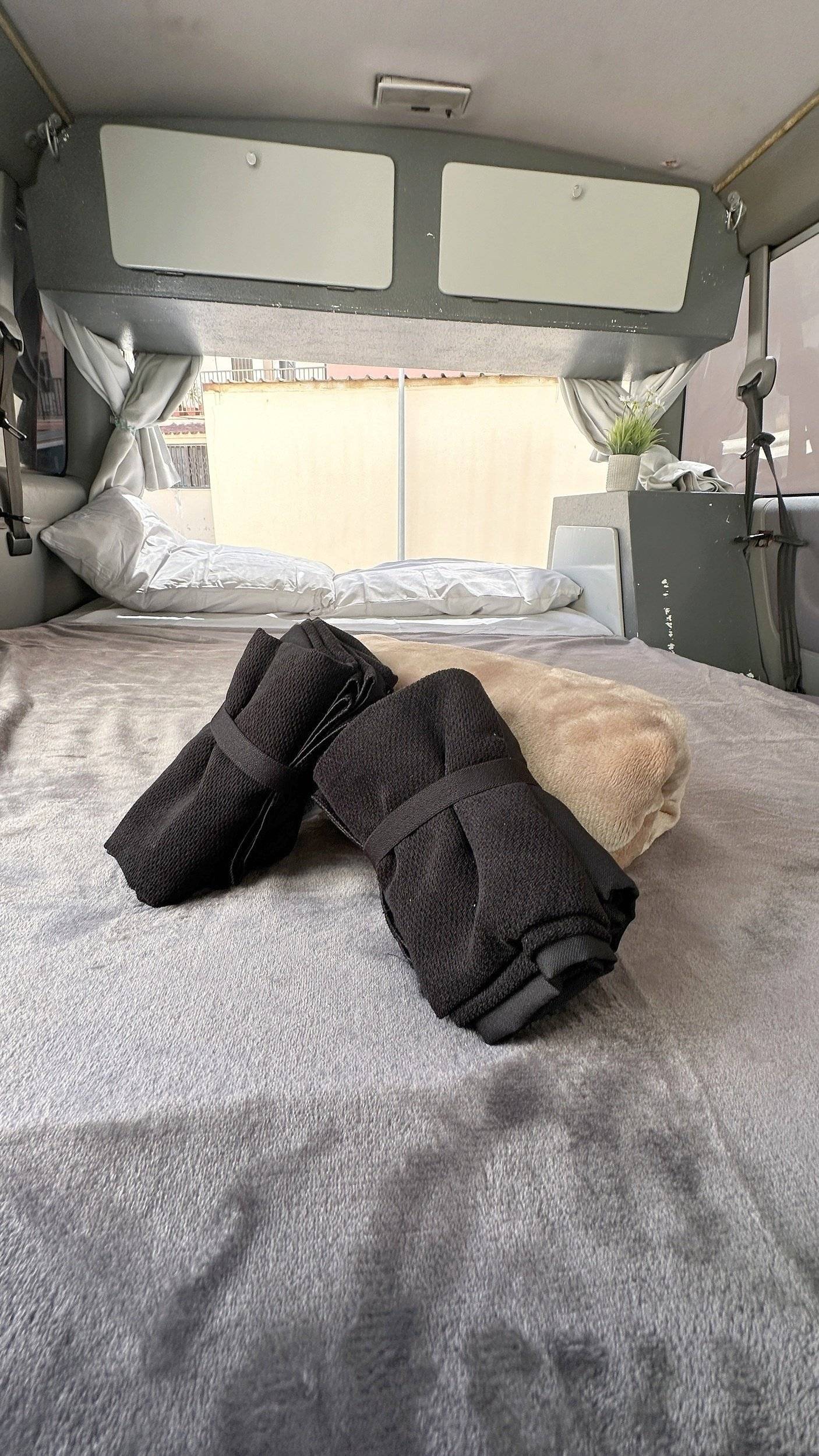 Couchages Volkswagen 2.4D - Yescapa
