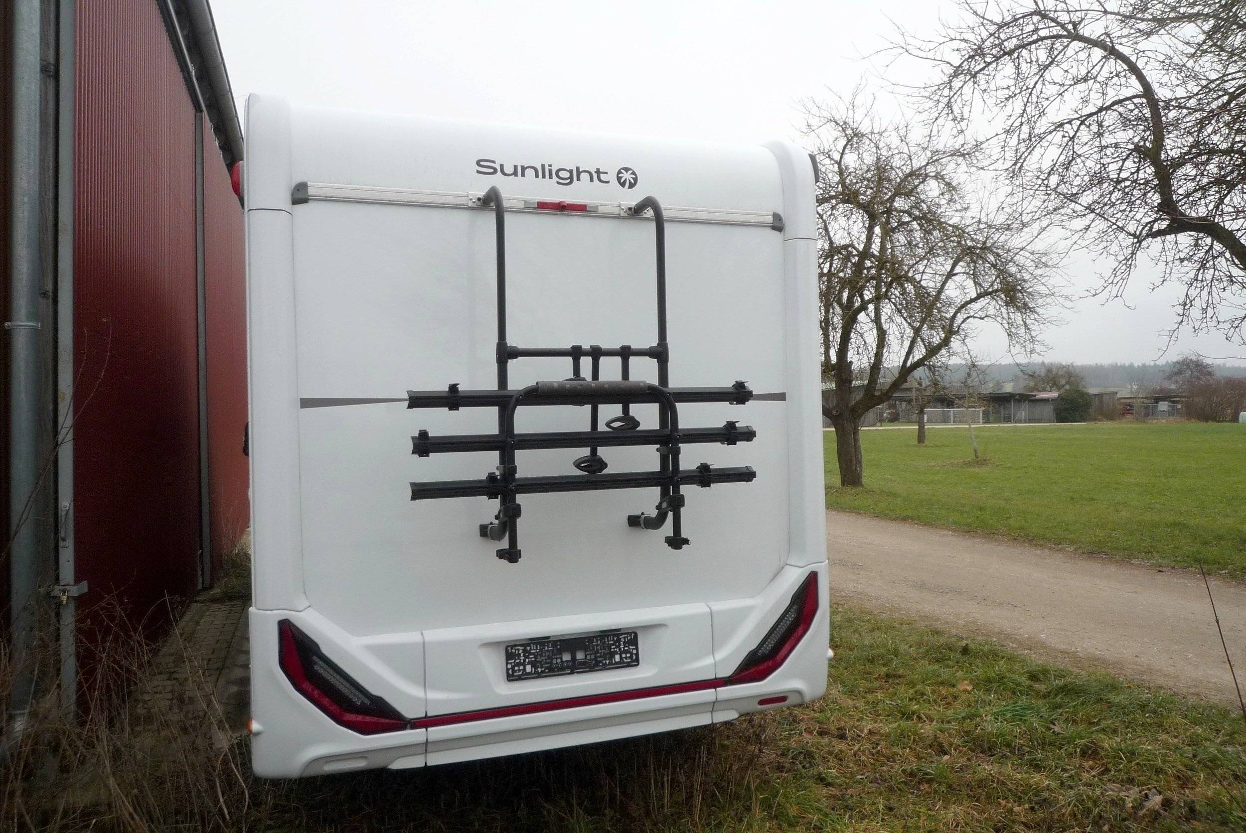 Sunlight  T67 mit Markise- Solar- Radheckträger- Navi- RFK