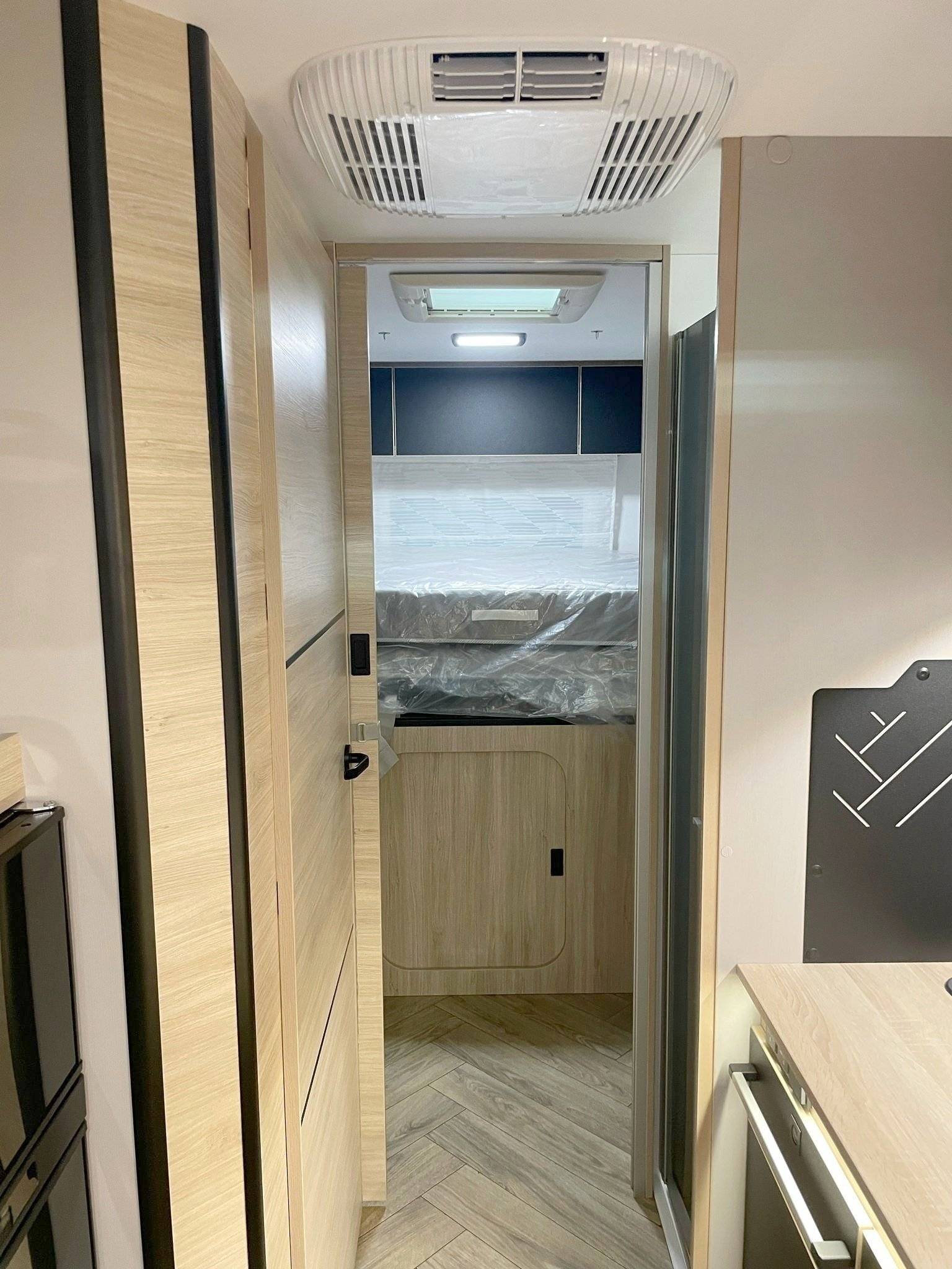 Challenger Challenger 384