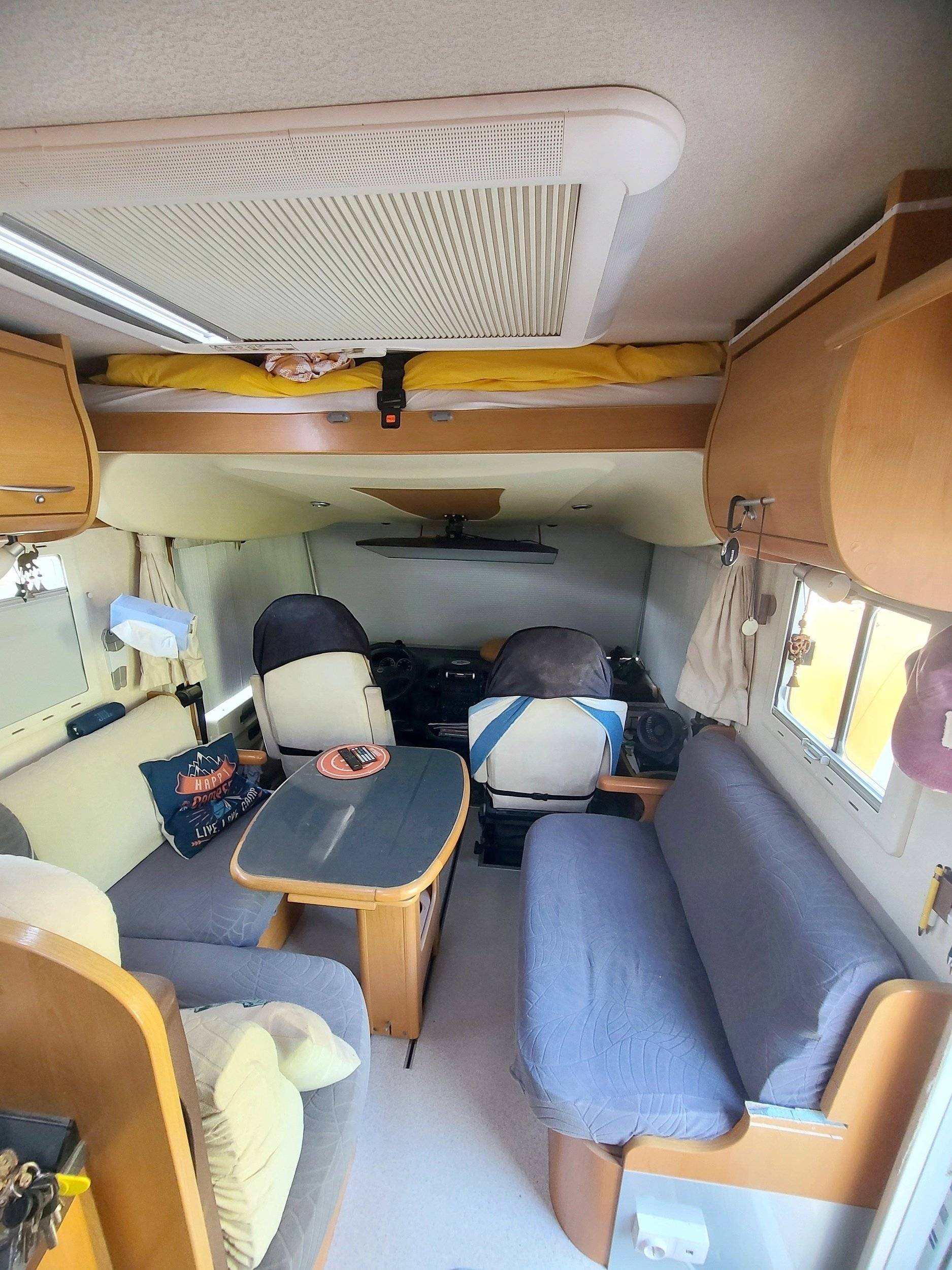 Dining Area Fiat Ducato 2,3 l 180 ch/Al-Ko - Yescapa