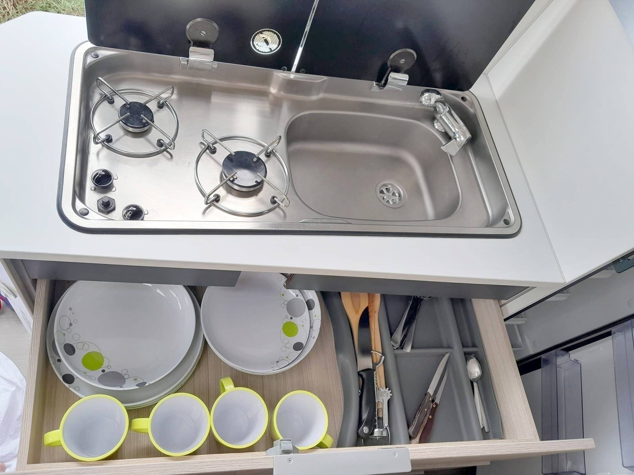 Adria Adria Twin PLUS 600 SPB Family