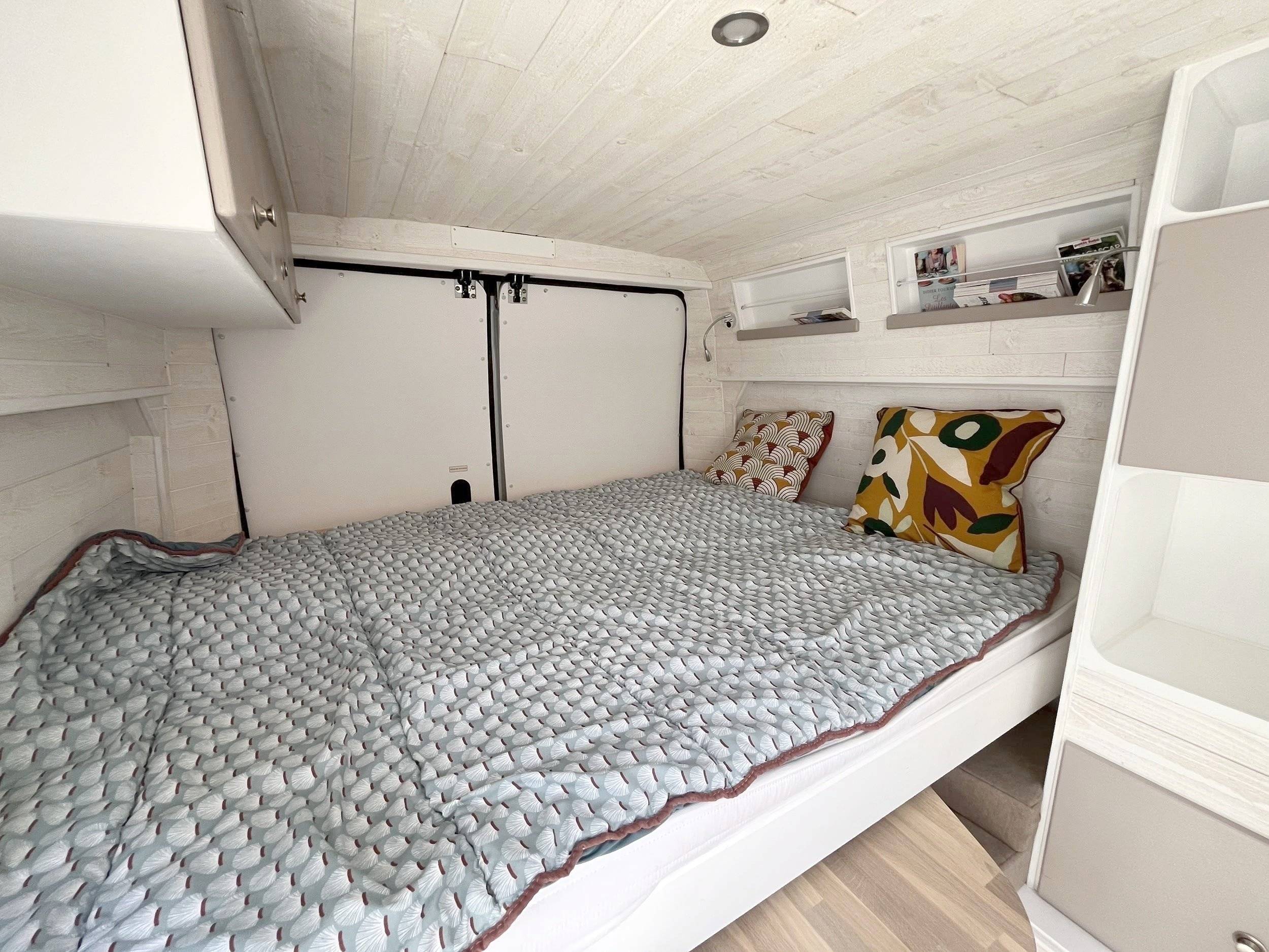 Berth Fiat Ducato 2,3 l 120 ch - Yescapa