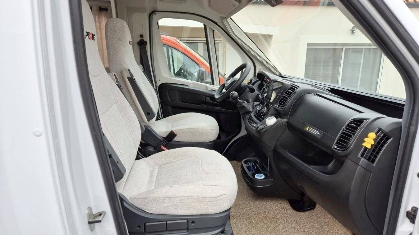 Pilote P746 