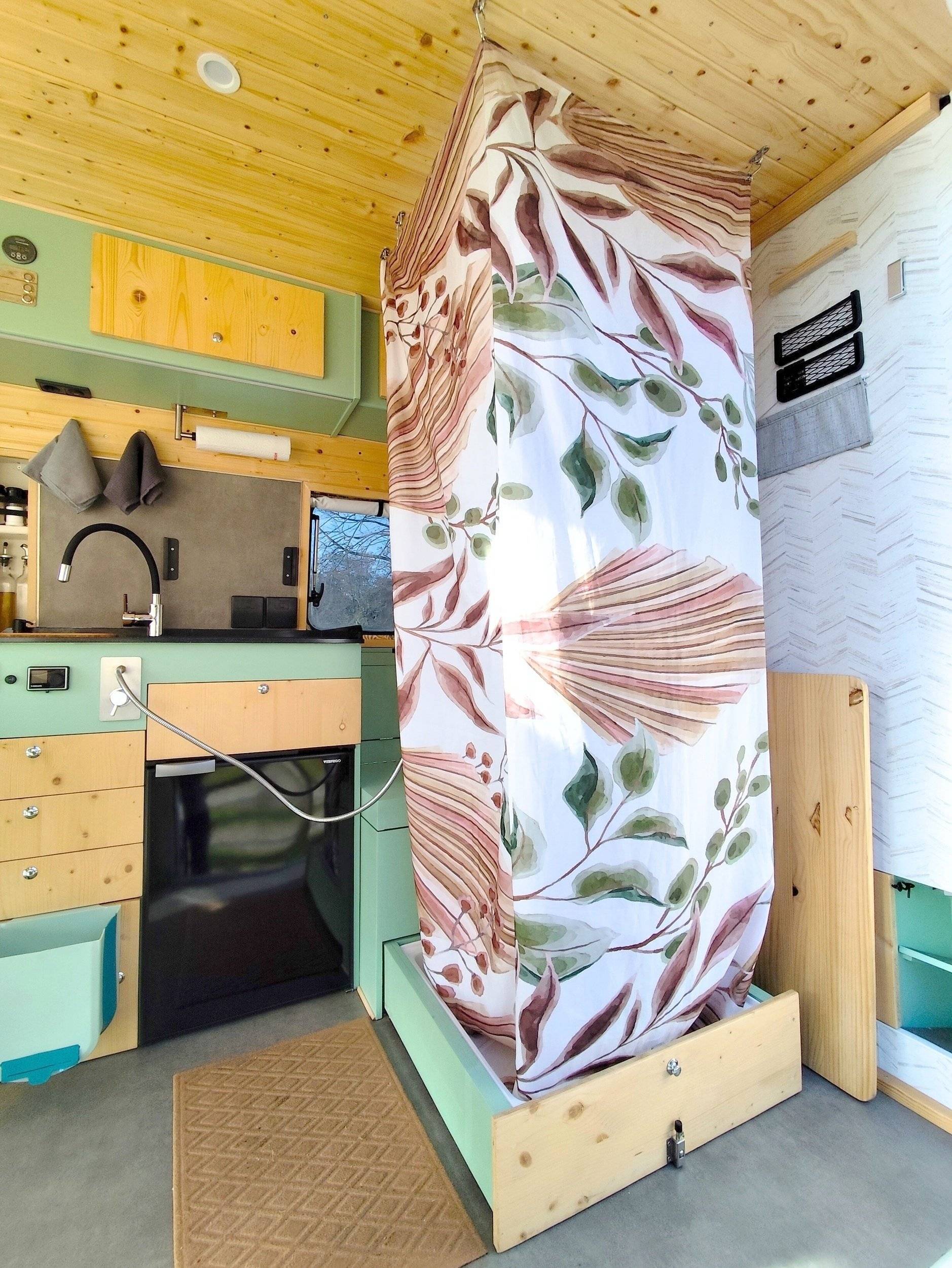 Custom Mercedes 314 CDI