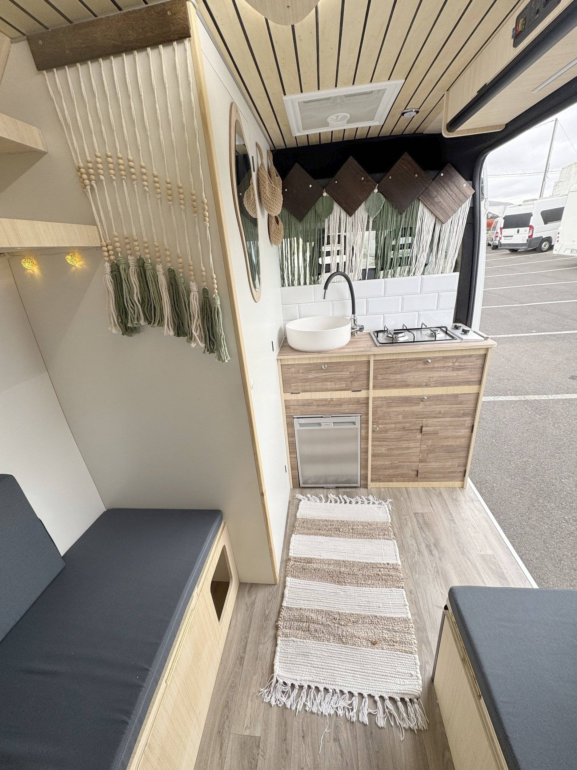 Kitchen Peugeot Boxer 2,2 l hdi 130 ch - Yescapa