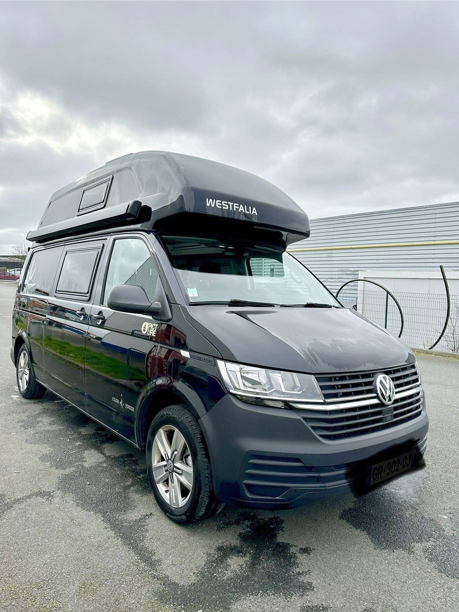 Vista del vehículo ángulo delantero Volkswagen 150 cv diesel - Yescapa