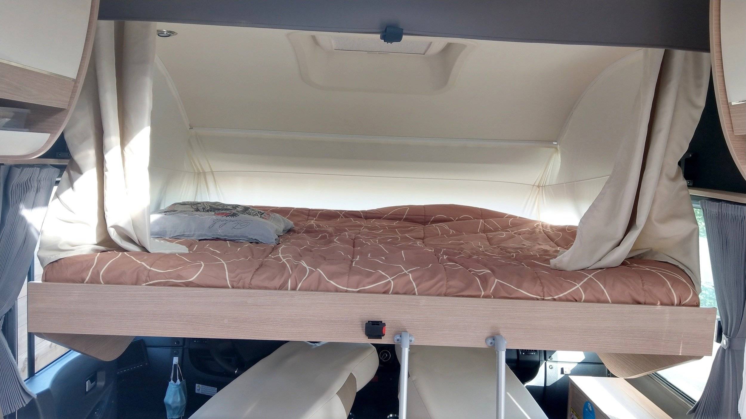 Slaapplaatsen Fiat Ducato 2,3 l 170 ch. - Yescapa