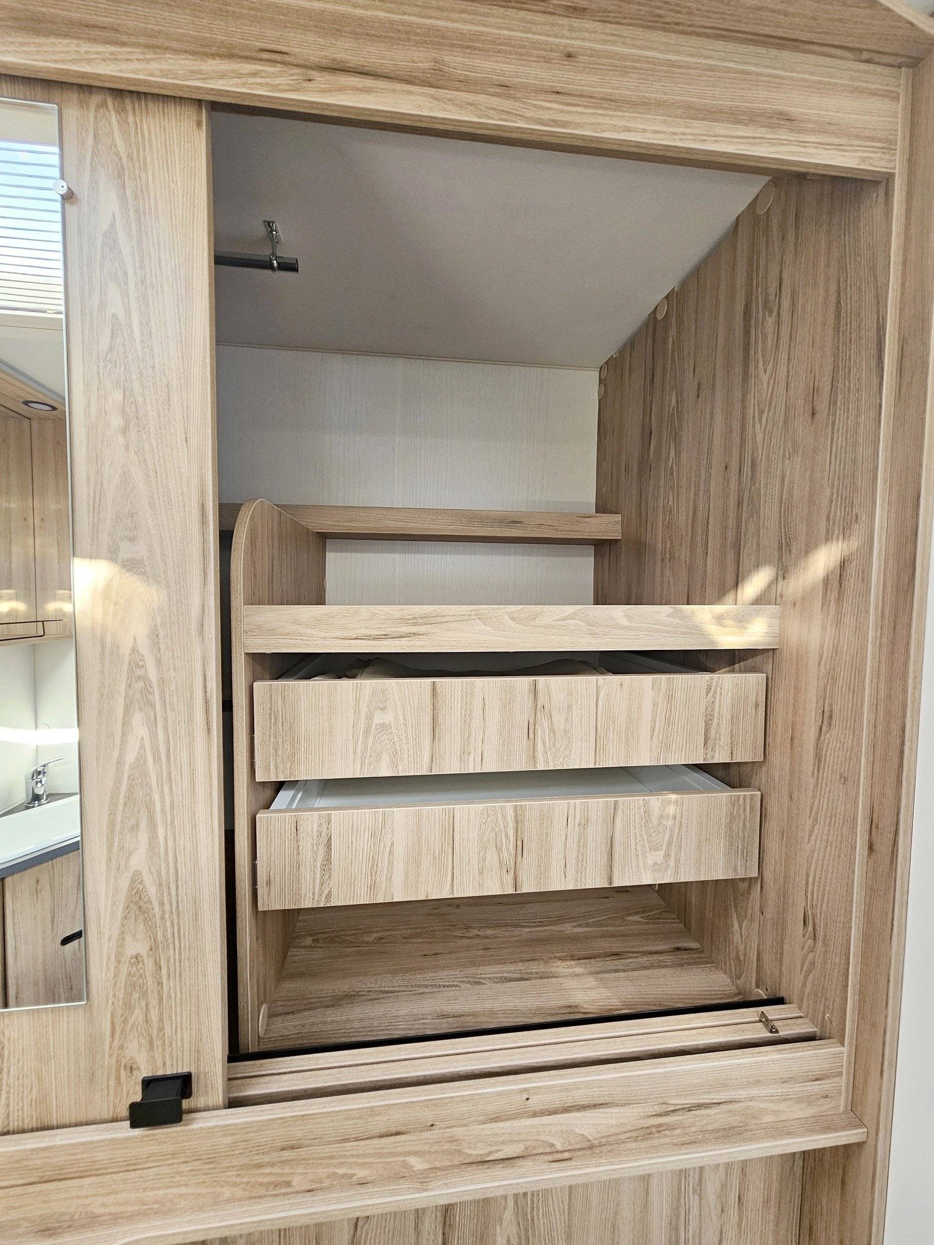 Bavaria BAVARIA T696D