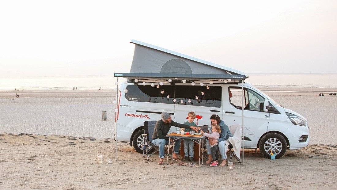 Outro Ford Camper Cabin Deluxe - Yescapa