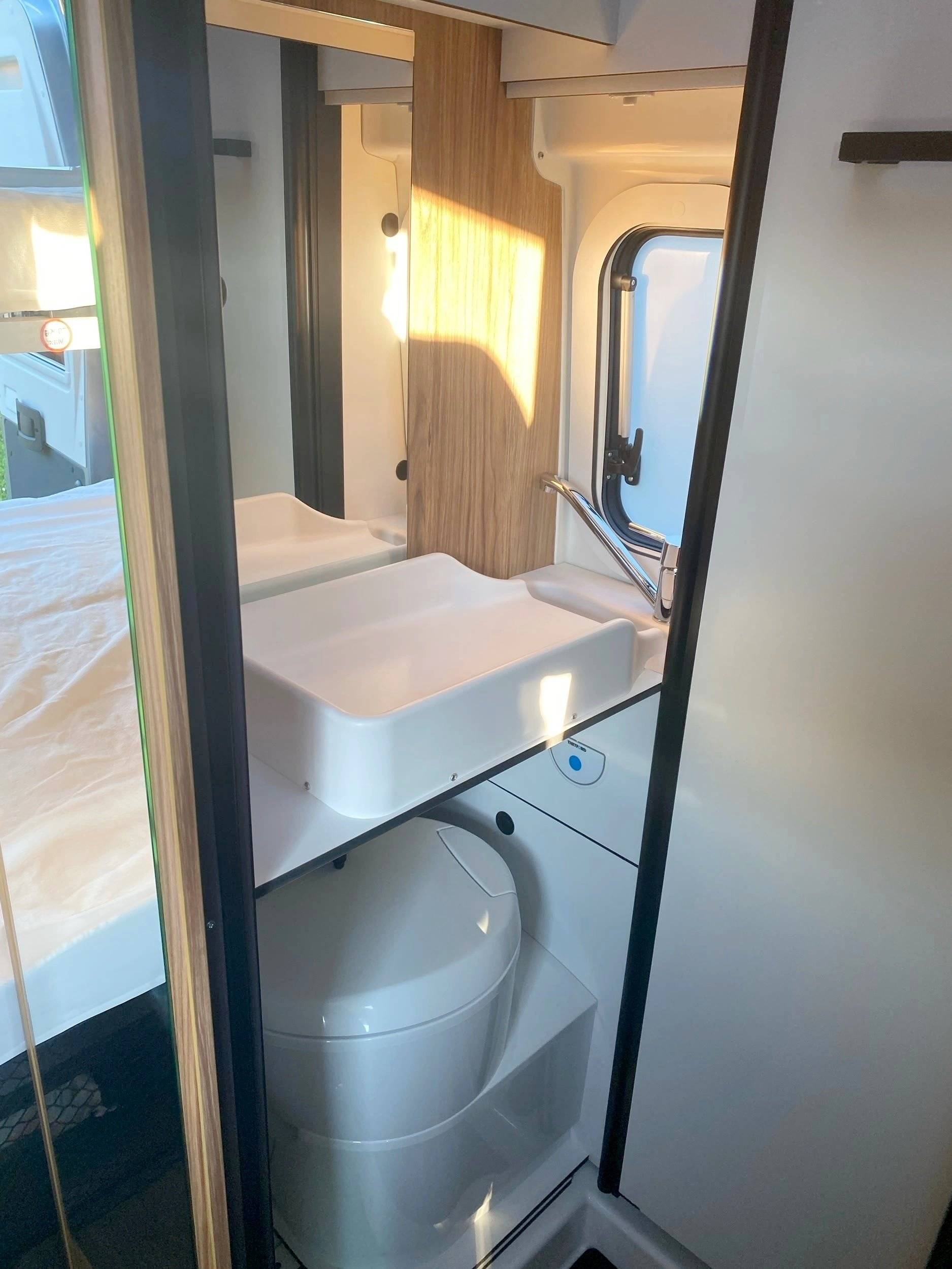 FONT VENDOME Leader Camp Duo