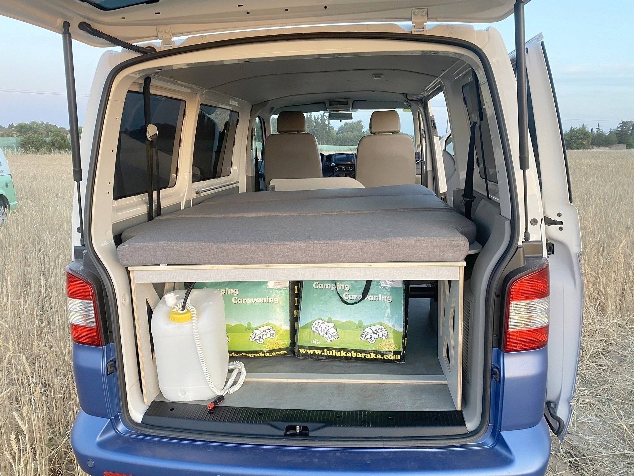 Couchages Volkswagen T5 2,0 l 180 ch - Yescapa