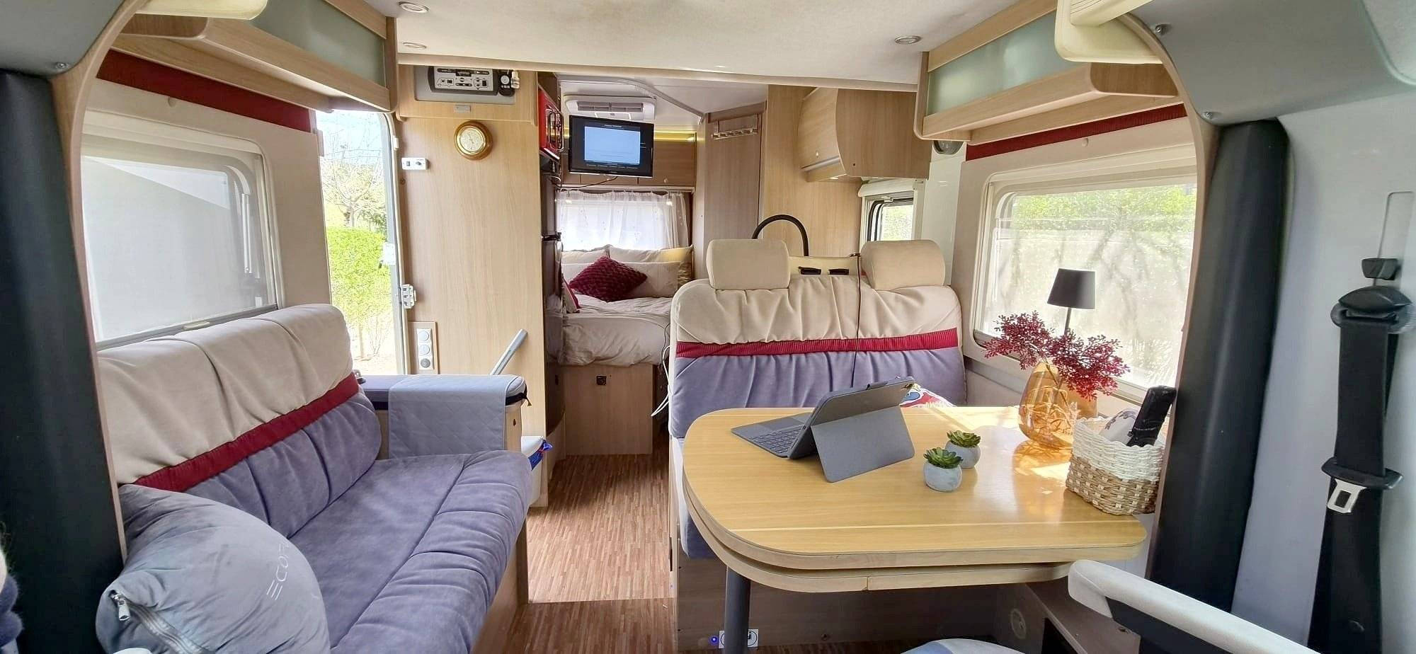 Dinette Fiat Ducato - Yescapa