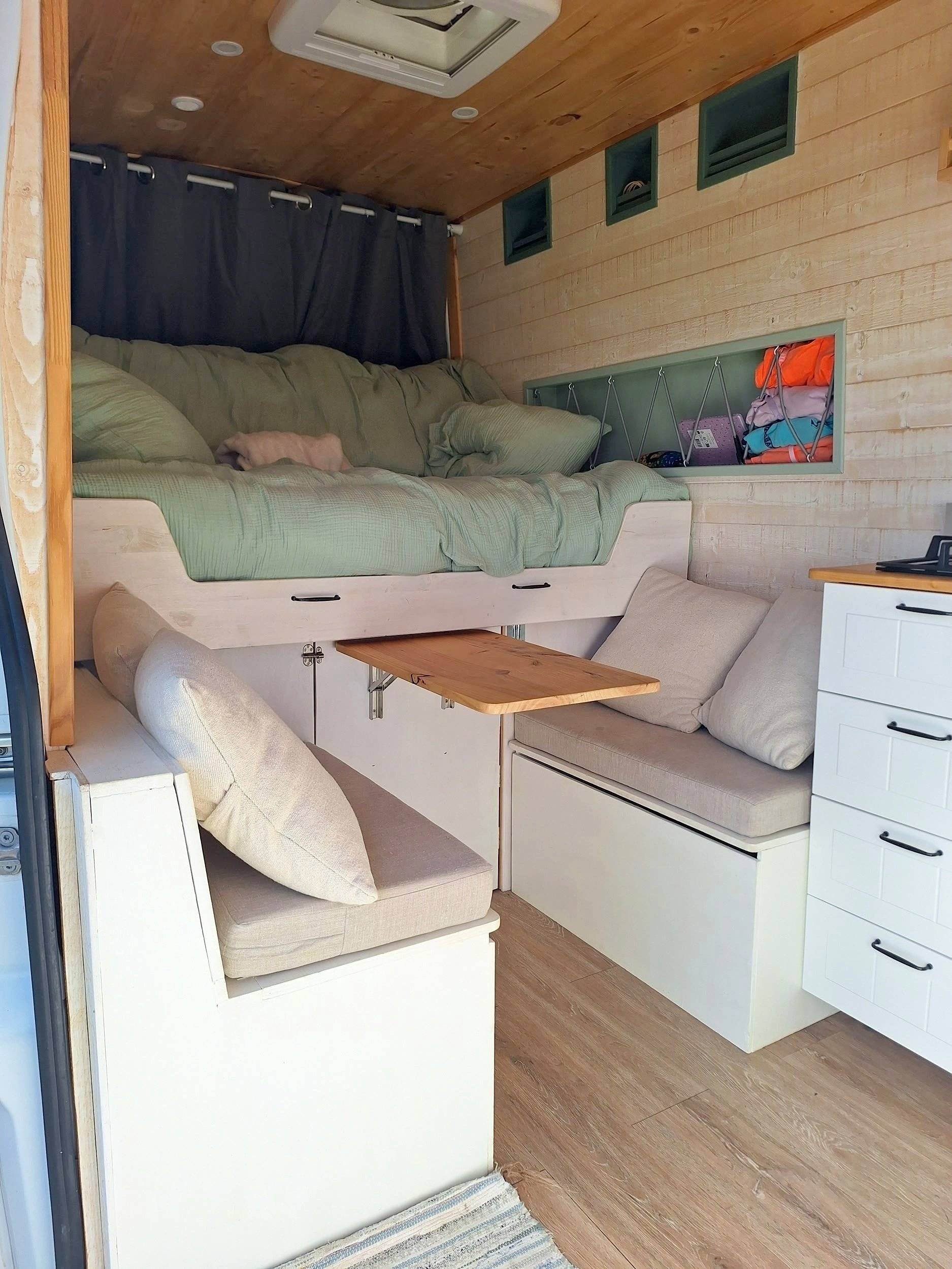 Ford Transit 2,2 l 140 ch