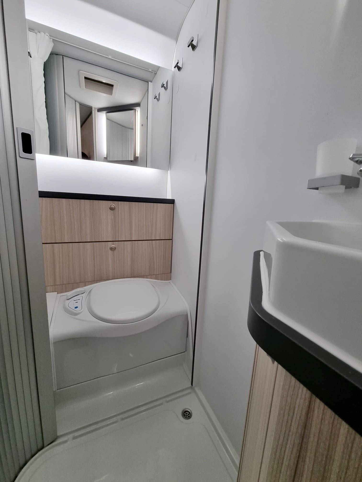 Adria Jumper 2,2 l 130 ch