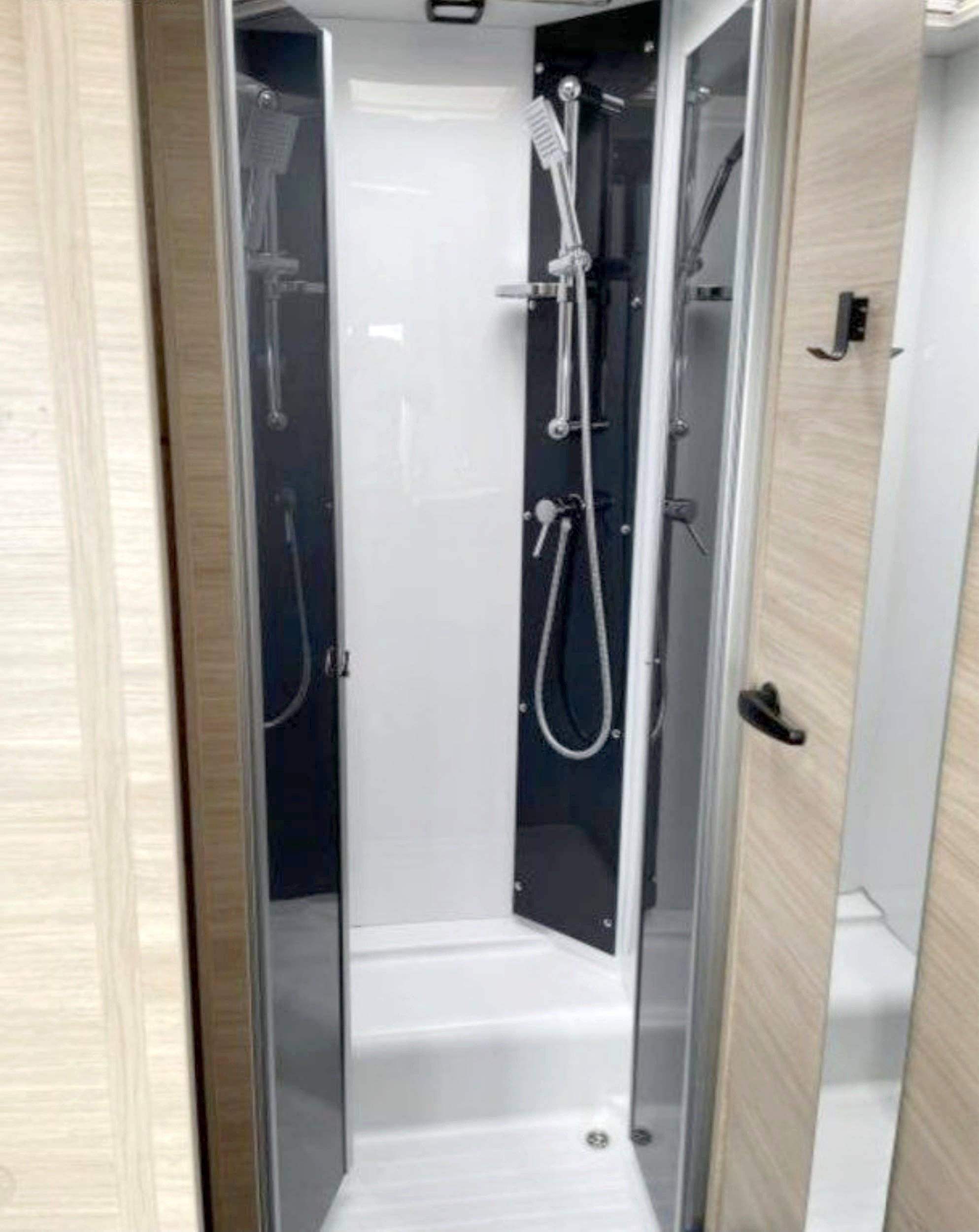 Challenger START EDITION 380