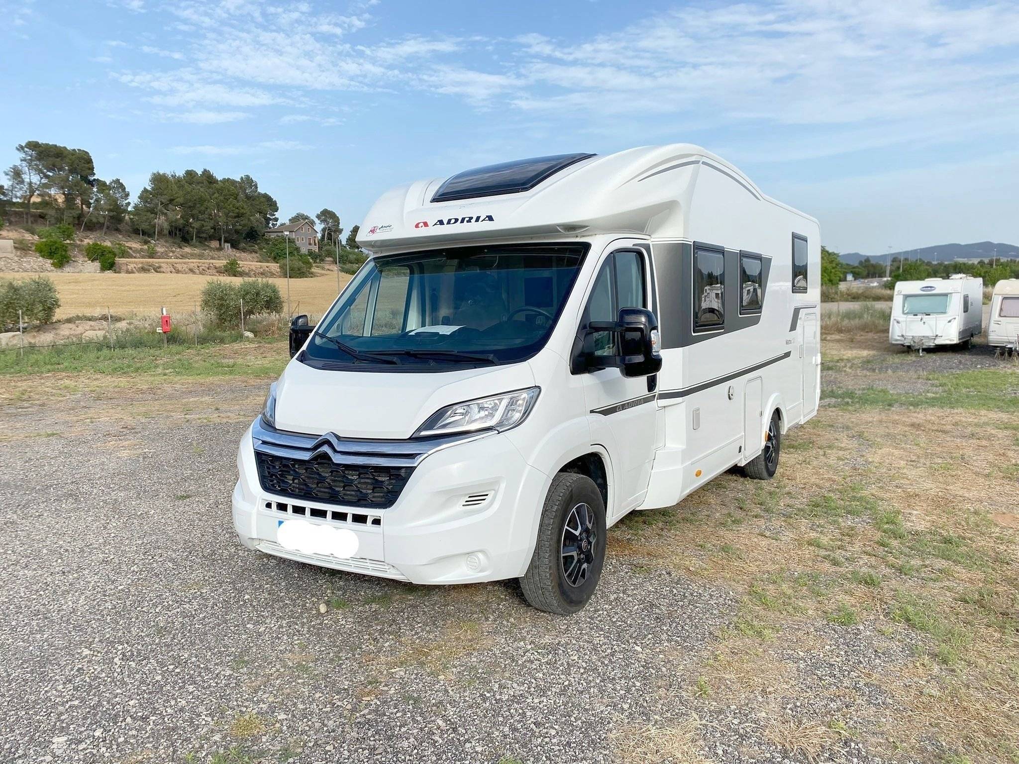 Adria MATRIX AXESS 670SC