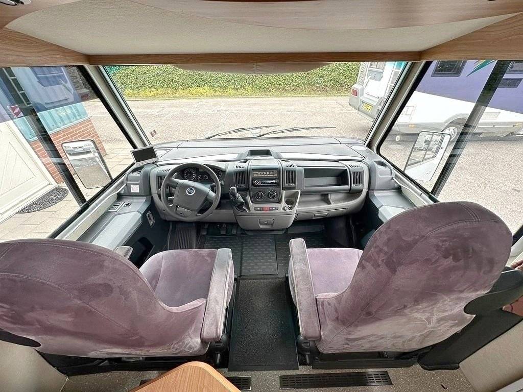 Niesmann+Bischoff Arto 64