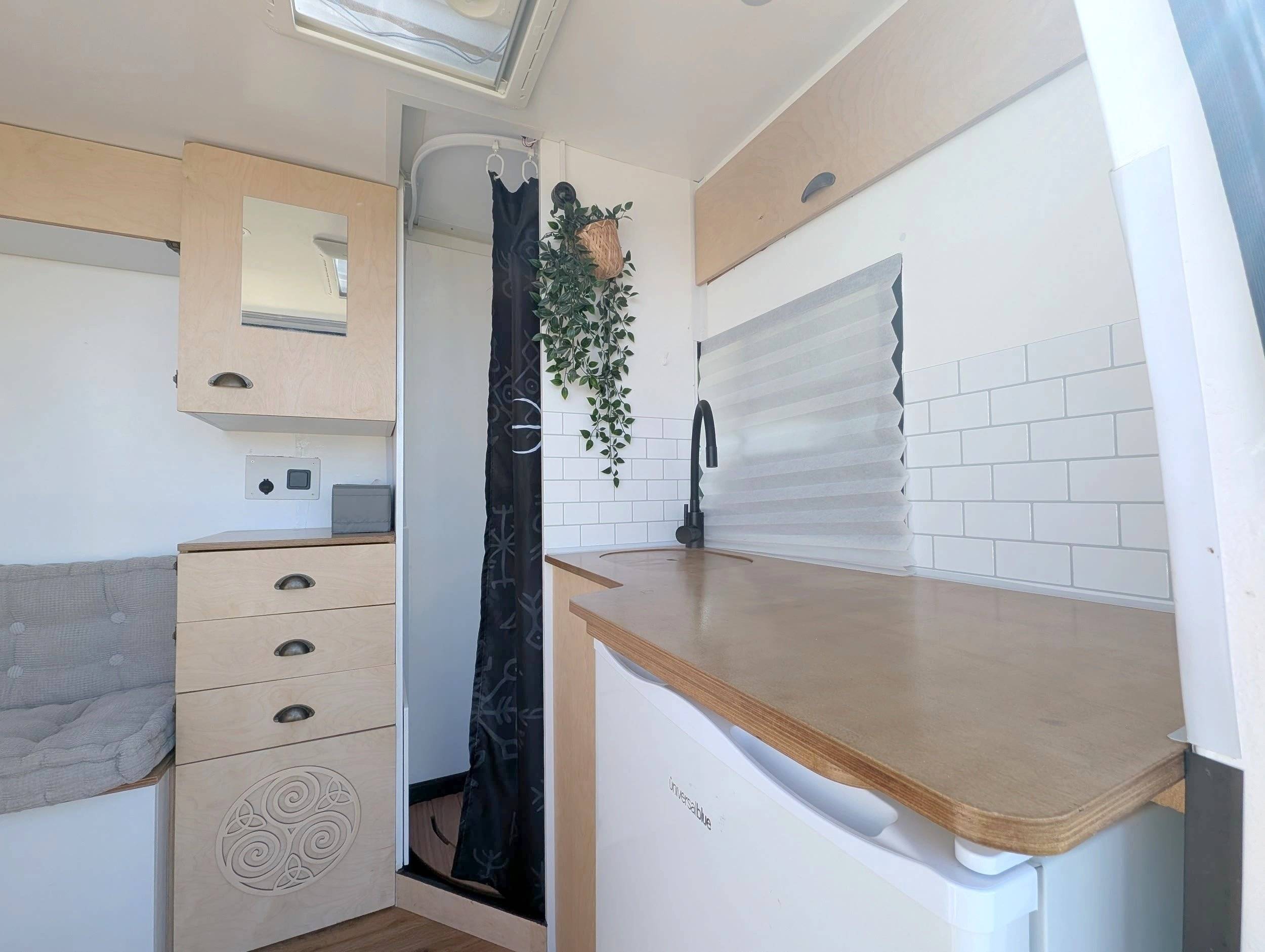 Coin cuisine Citroën Jumper 2,8 HDI 127 cv - Yescapa
