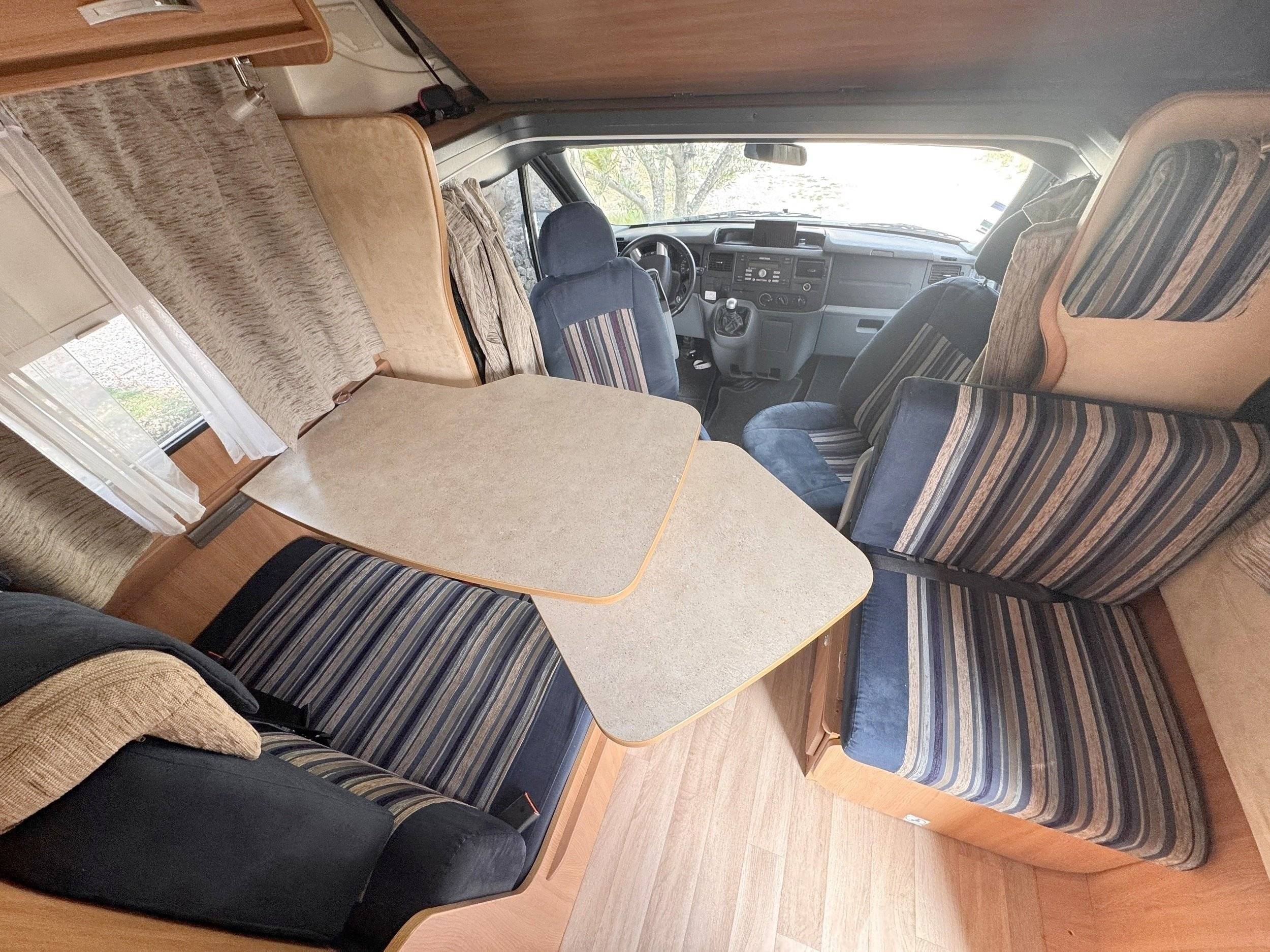 Challenger Transit 2,4 l 140 ch