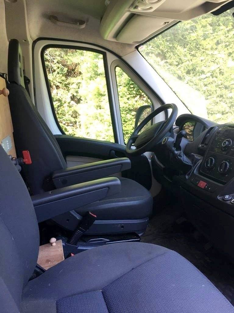 Driver's compartment Citroën Jumper 2,0 l 130 ch - Yescapa