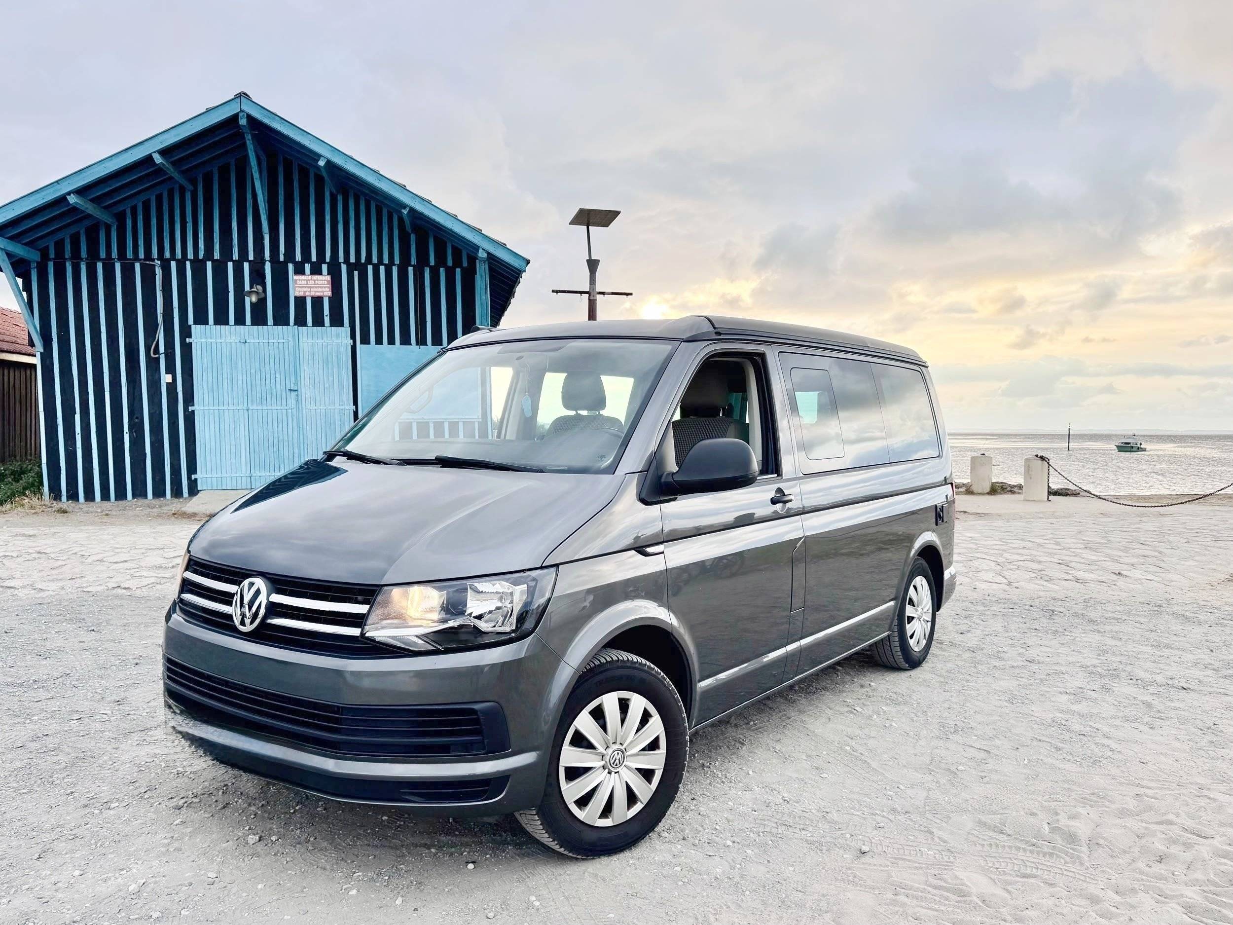 Volkswagen T6 California Coast