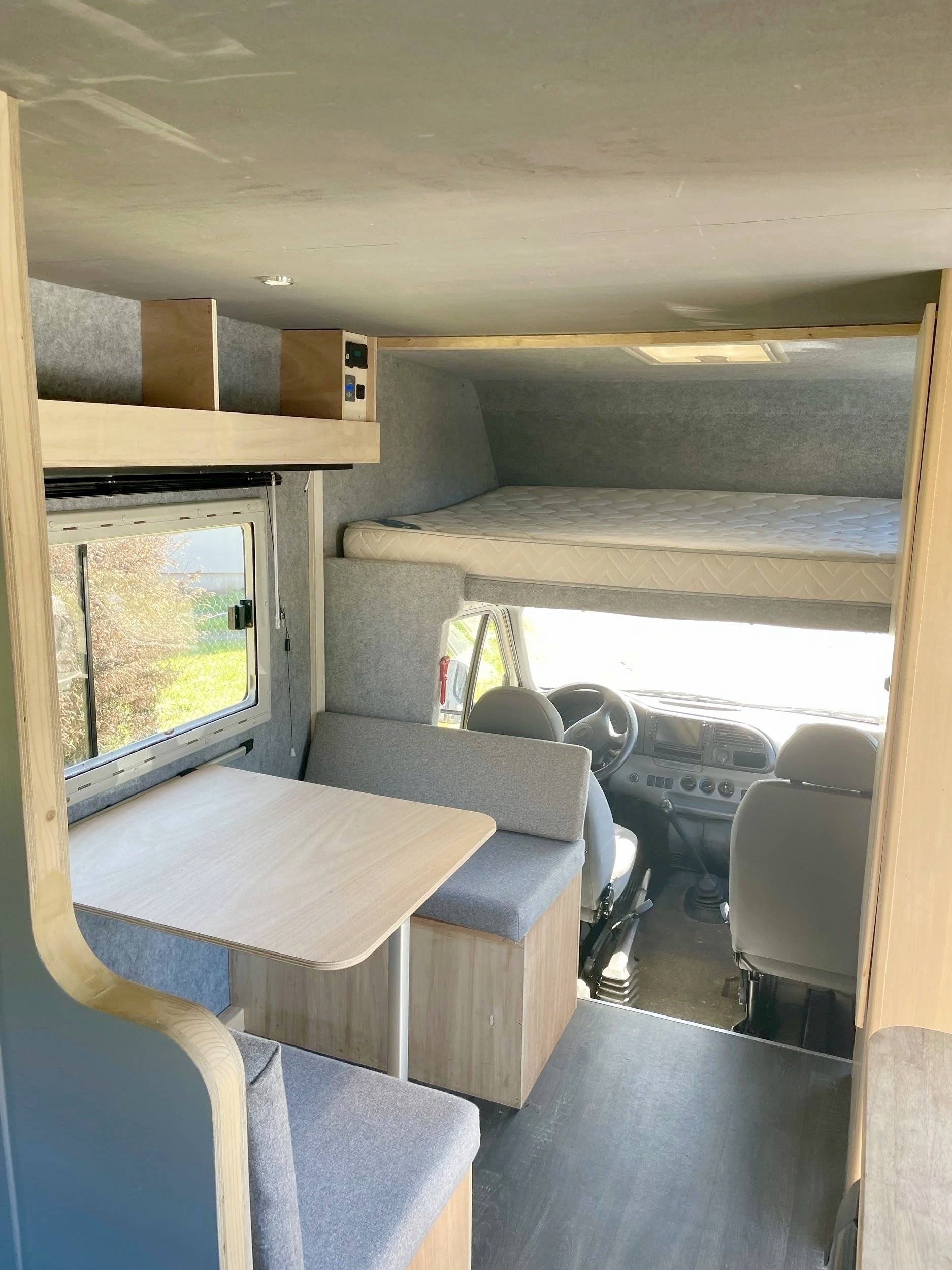 Challenger Transit 2,2 l 140 ch