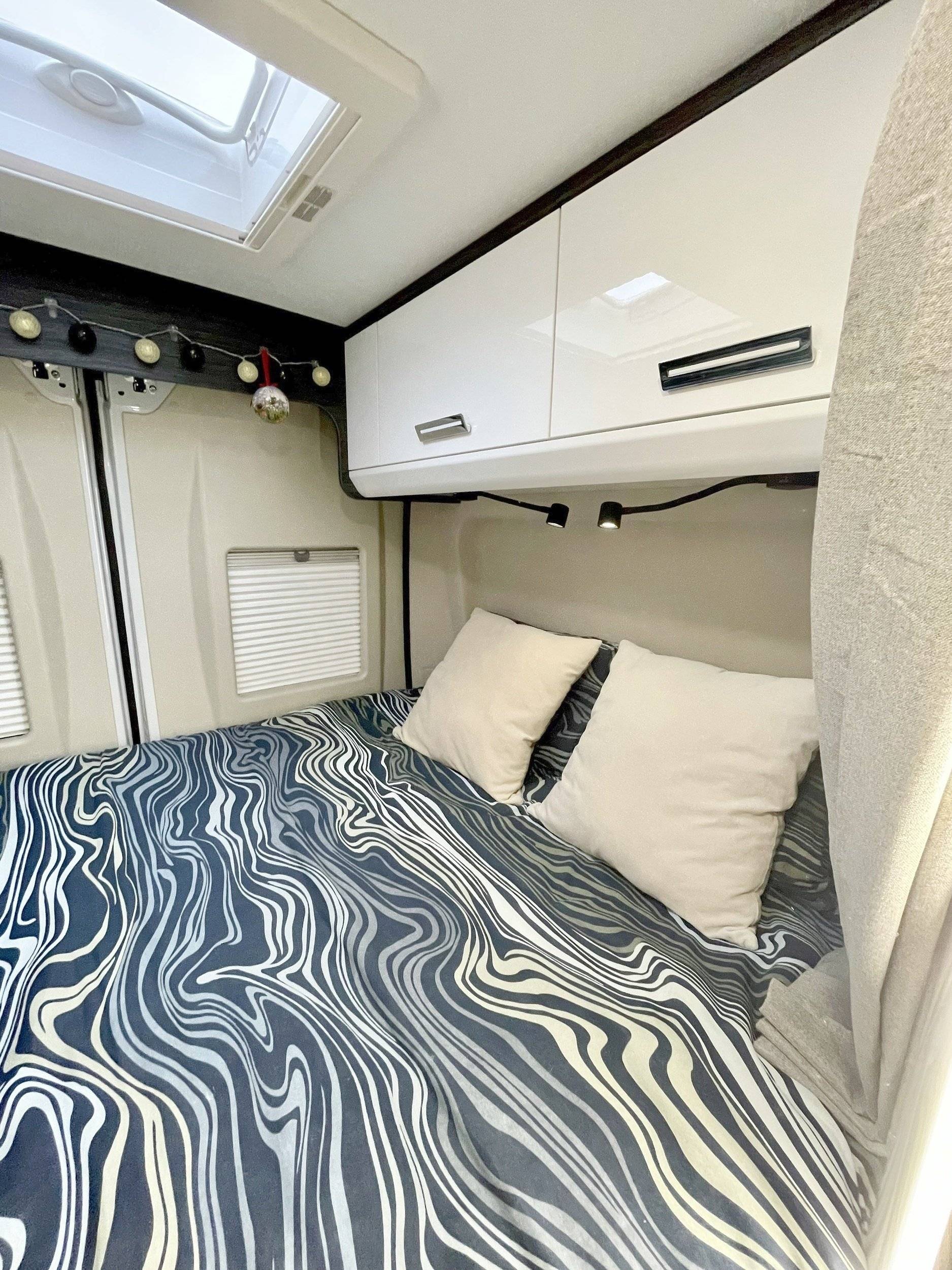 Benimar Benivan B144