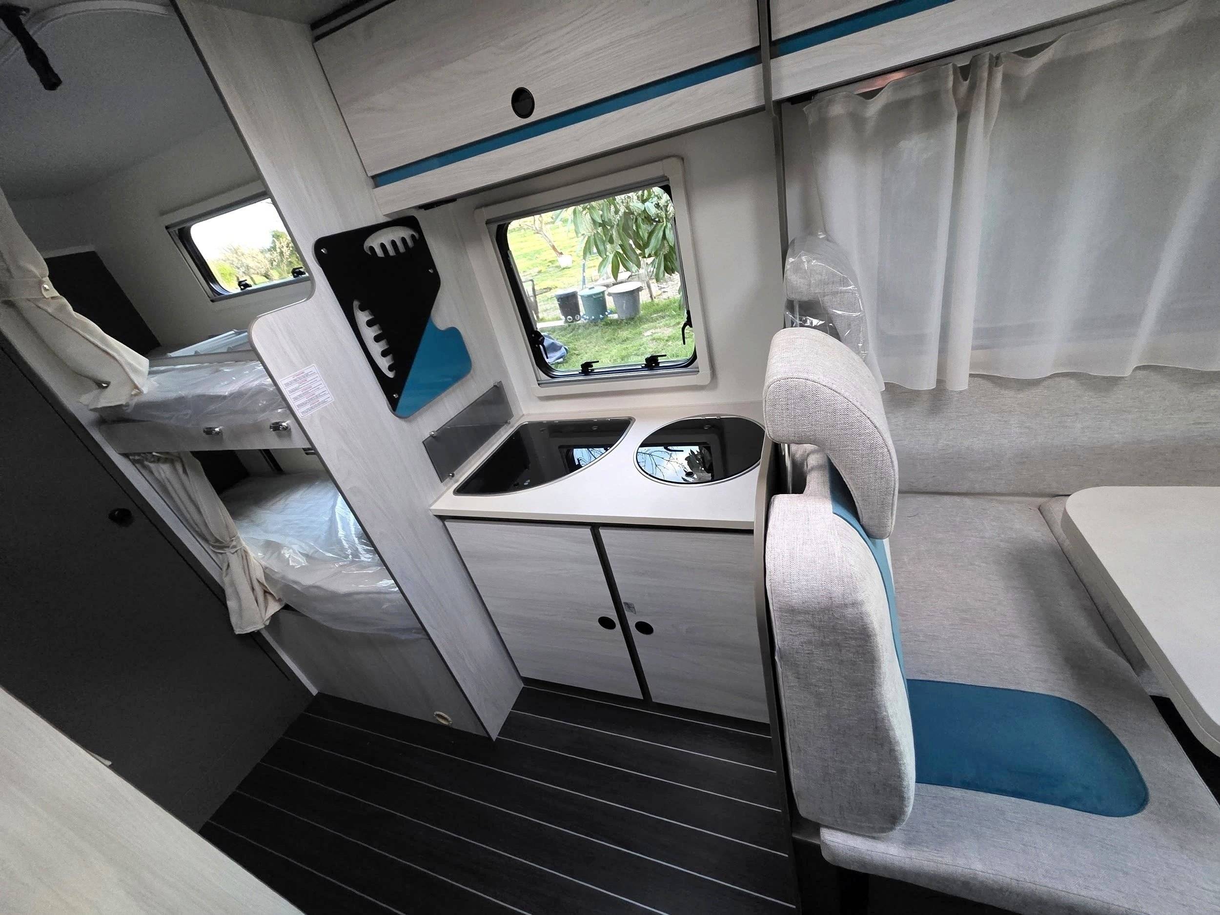 Kitchen Ford FORD TRANSIT 2.0 L 170 CV BA - Yescapa