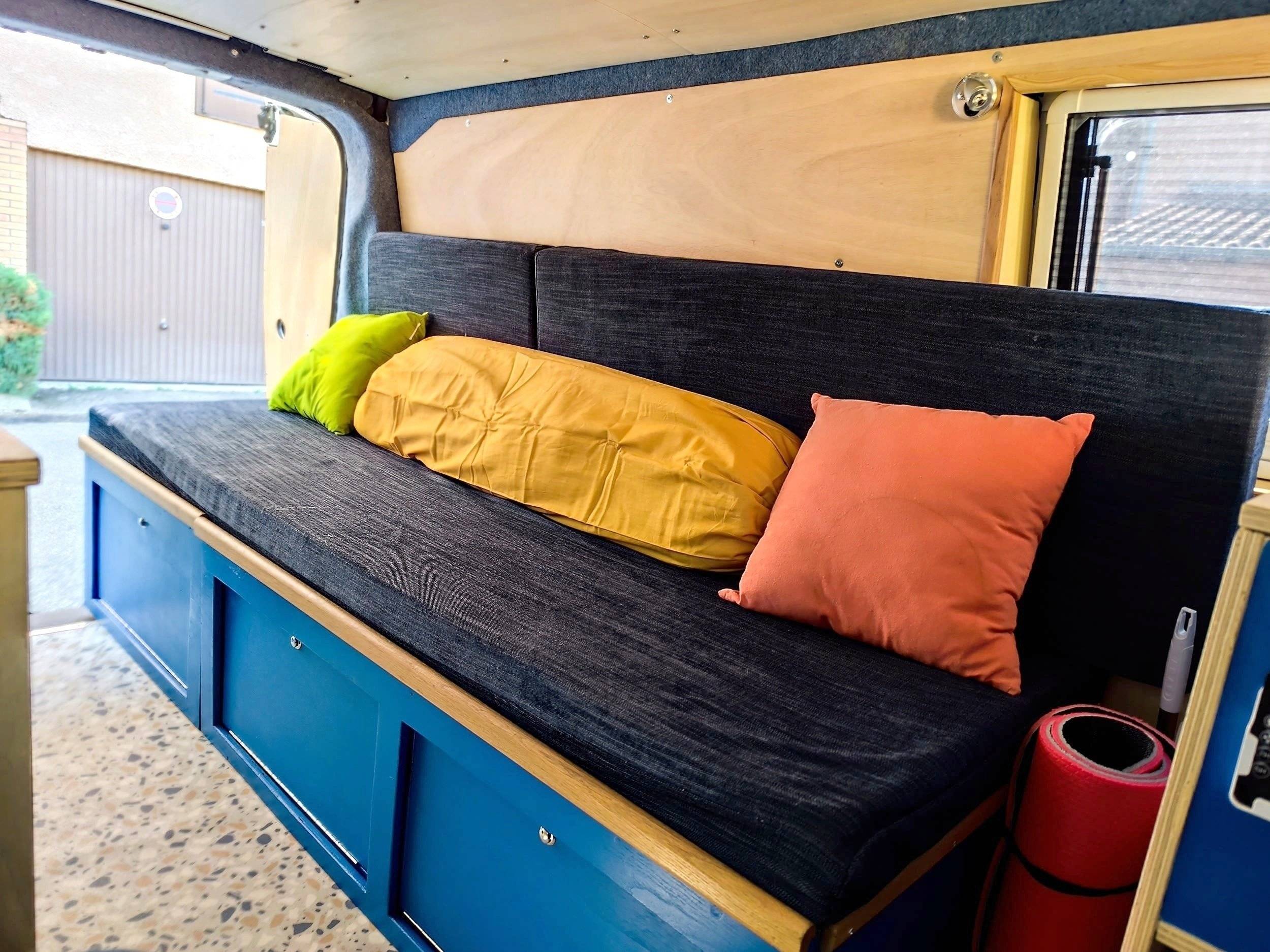 Slaapplaatsen Citroën Jumpy XL - Yescapa