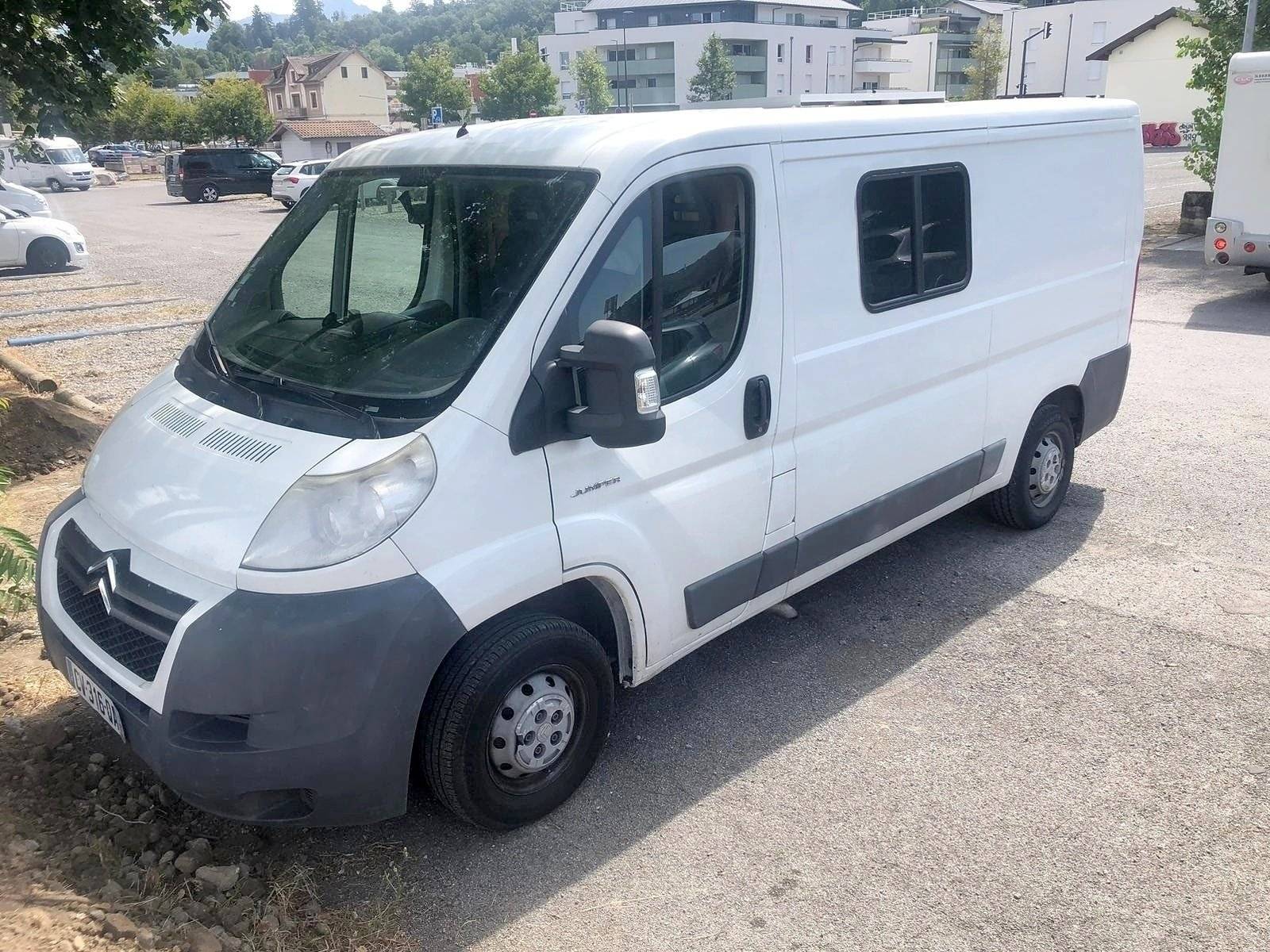schräge Vorderansicht Citroën Citroën jumper - Yescapa