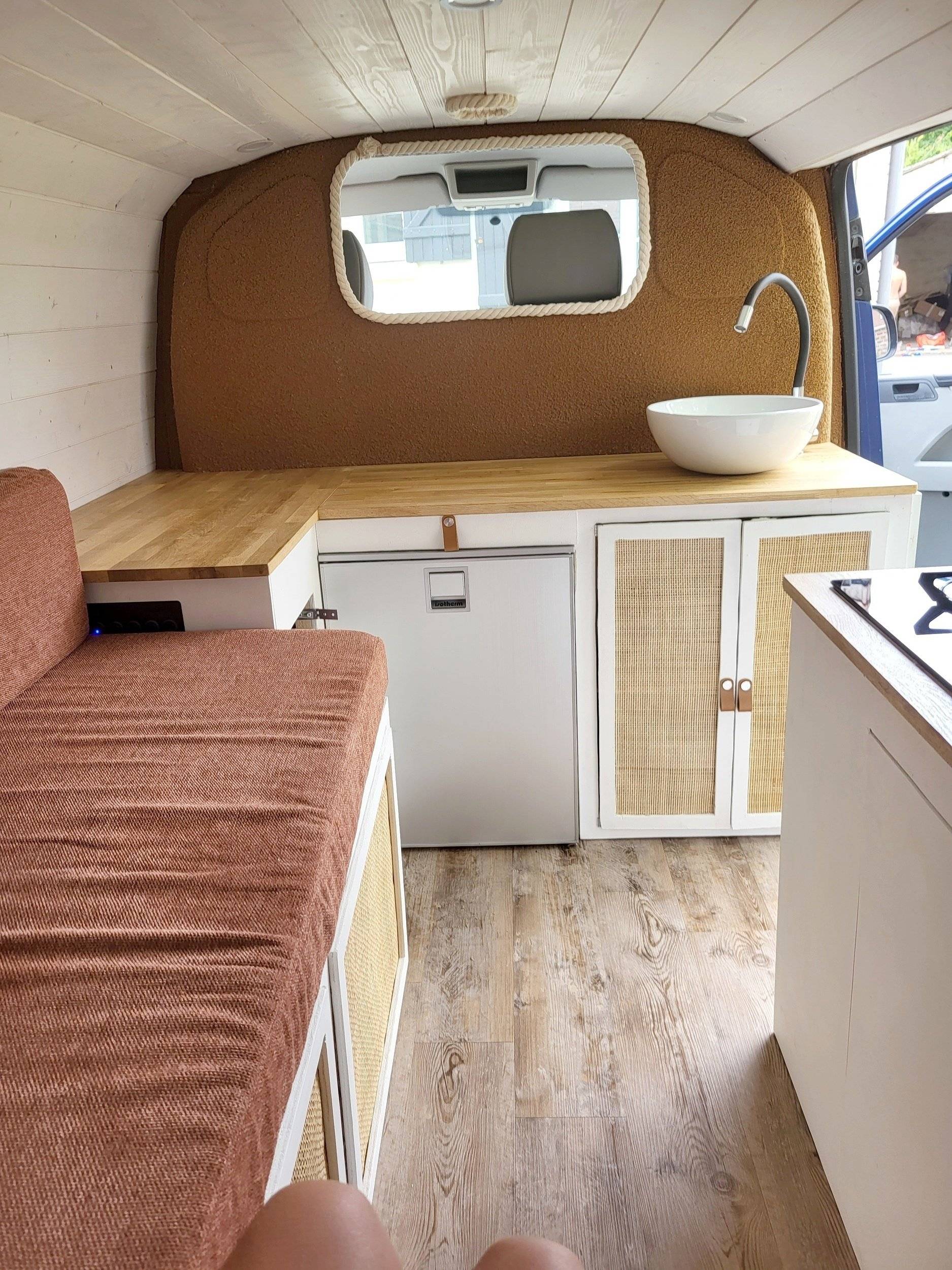 Volkswagen Transporter T5 L2H1 2 l 102 ch