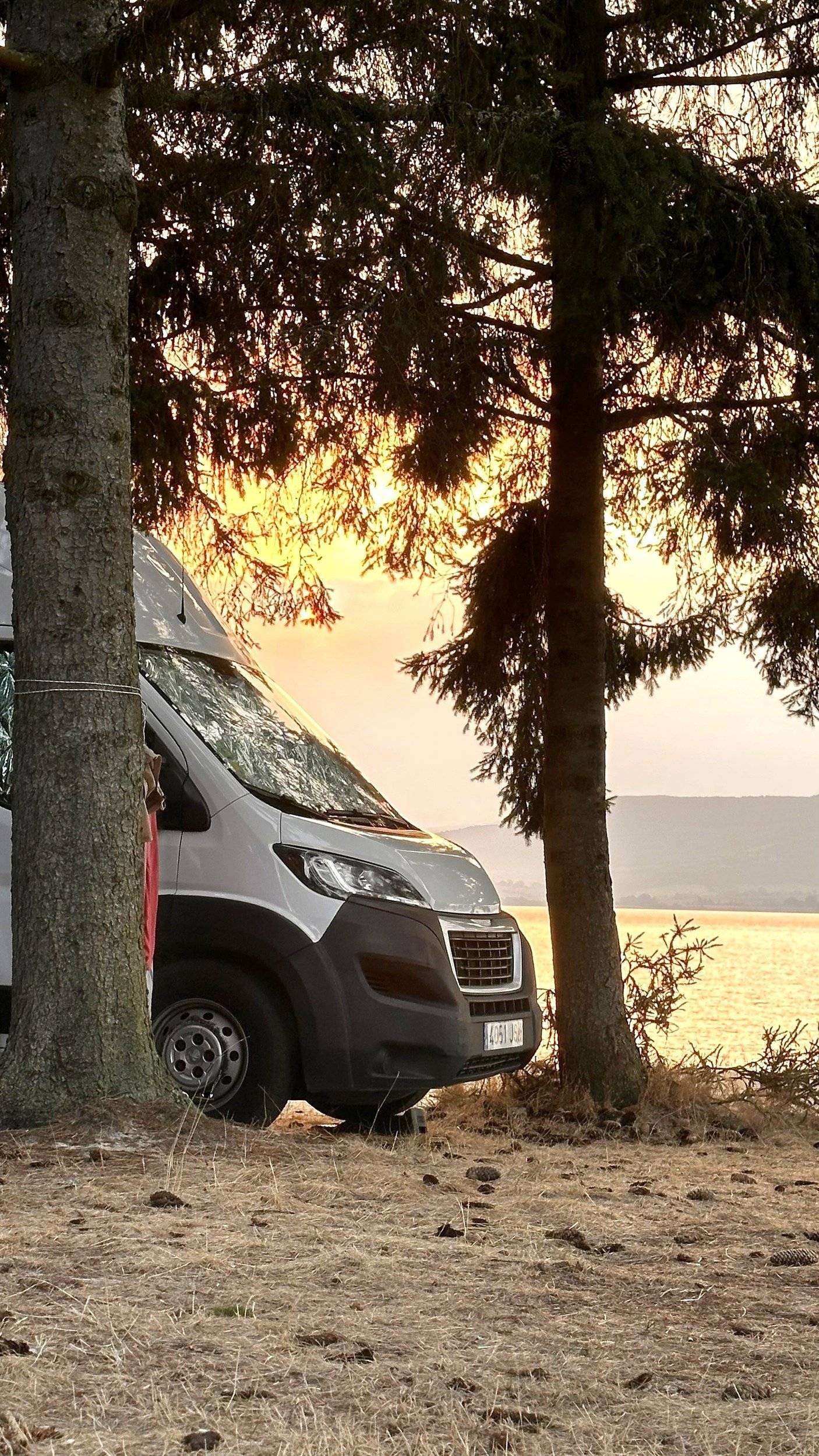 Vue avant de 3/4 Peugeot Boxer - Yescapa