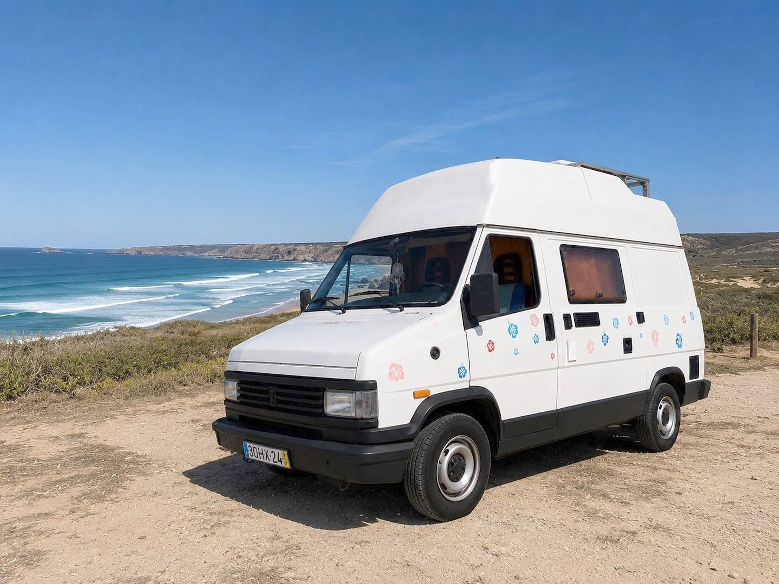 schräge Vorderansicht Peugeot J5 - Yescapa