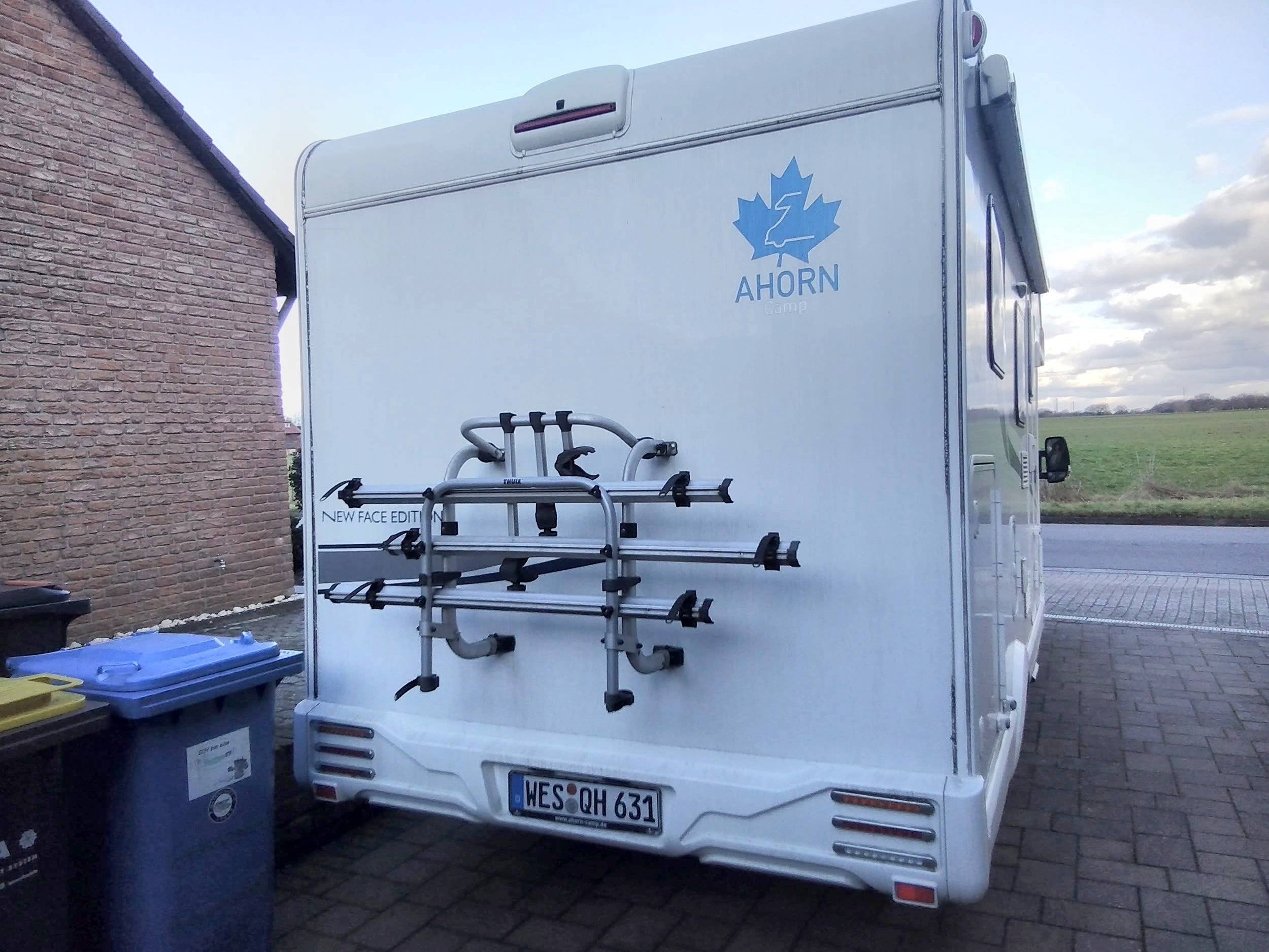 Ahorn 690 T Nee Face Edition