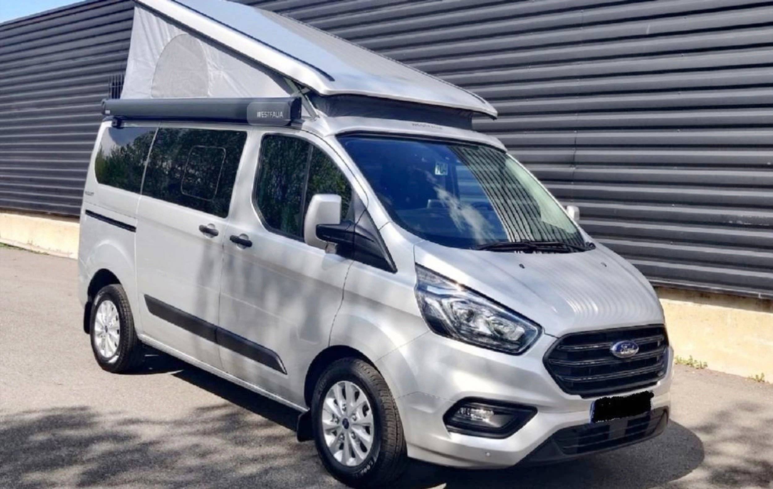 Front view from 3/4 Ford Transit Nugget - Yescapa