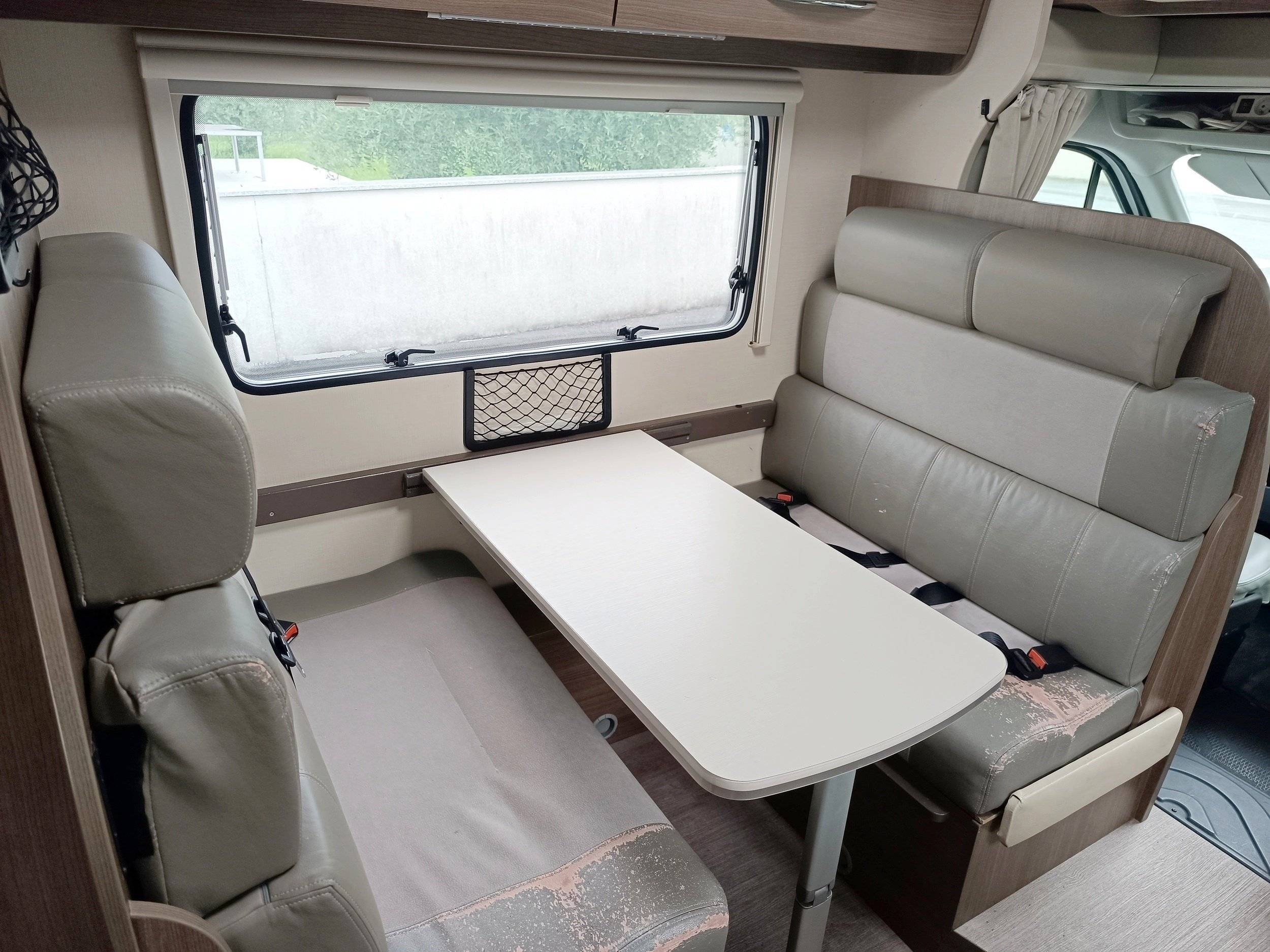 Challenger ford transit