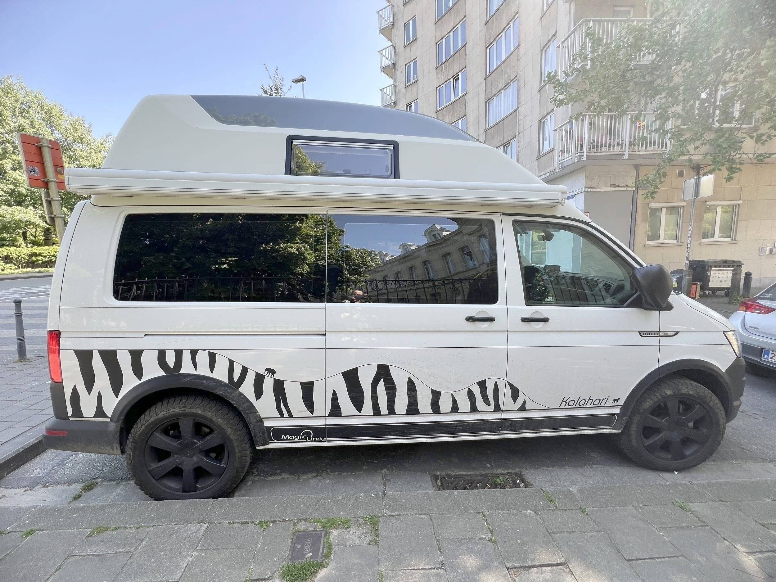 schräge Vorderansicht Volkswagen Volkswagen T6 4 motion 110 cv - Yescapa