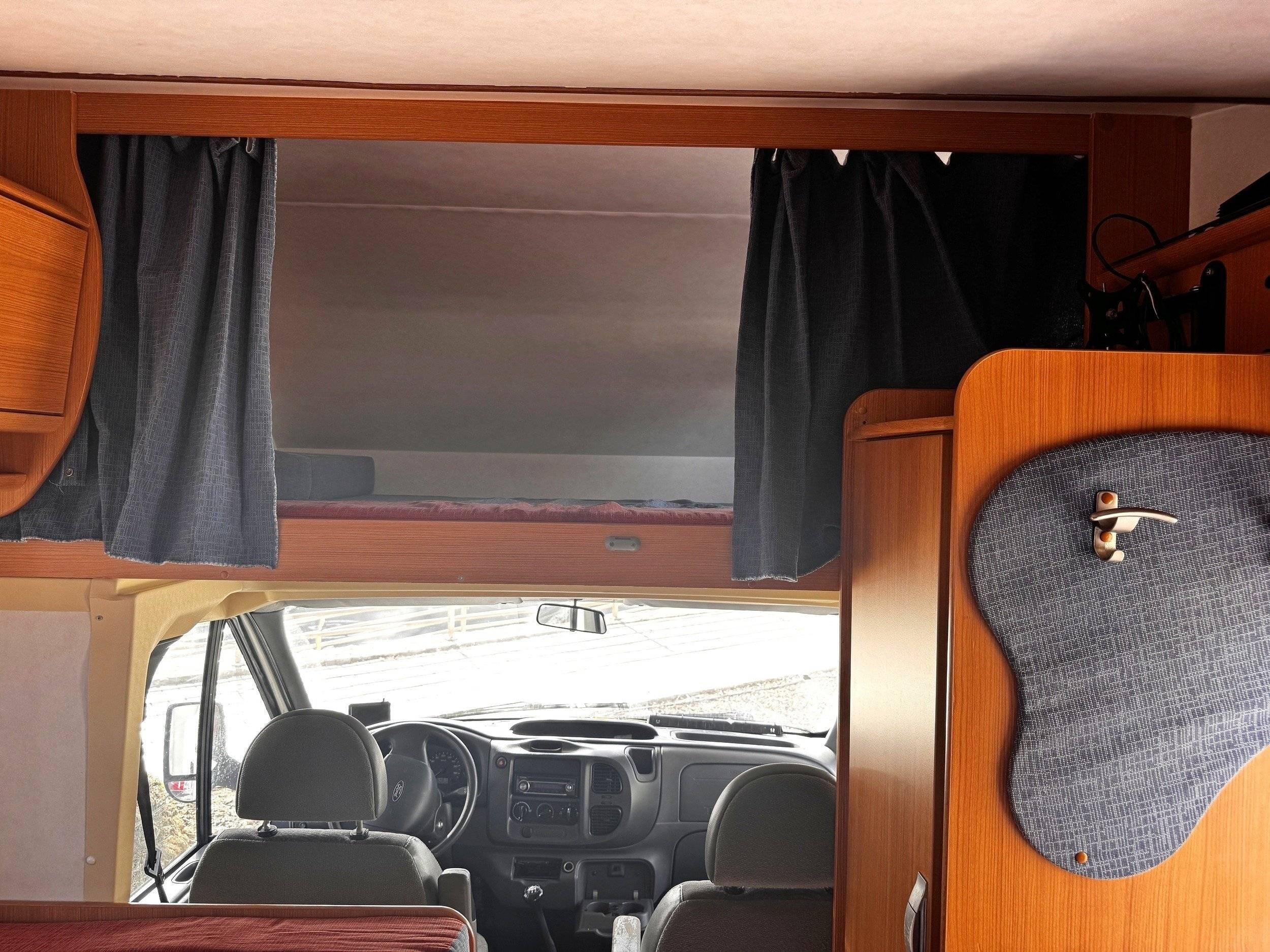 Letti Ford ford transit - Yescapa