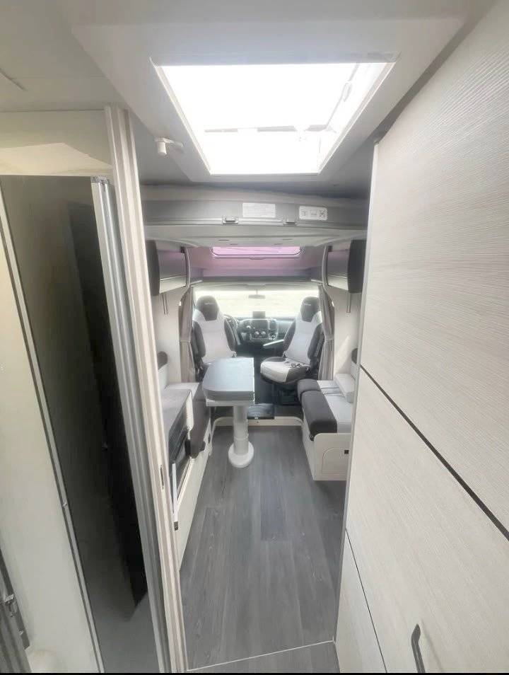 Challenger 328 grapfite edition