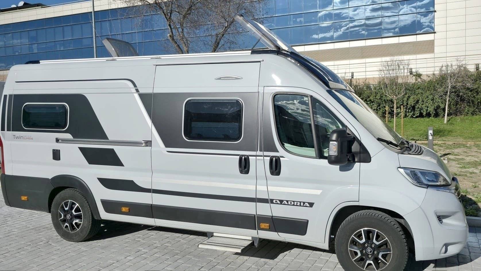 Adria Twin 640 SLB Supreme
