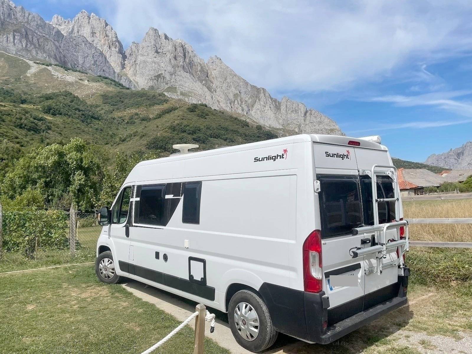 Sunlight Sunlight Cliff 600