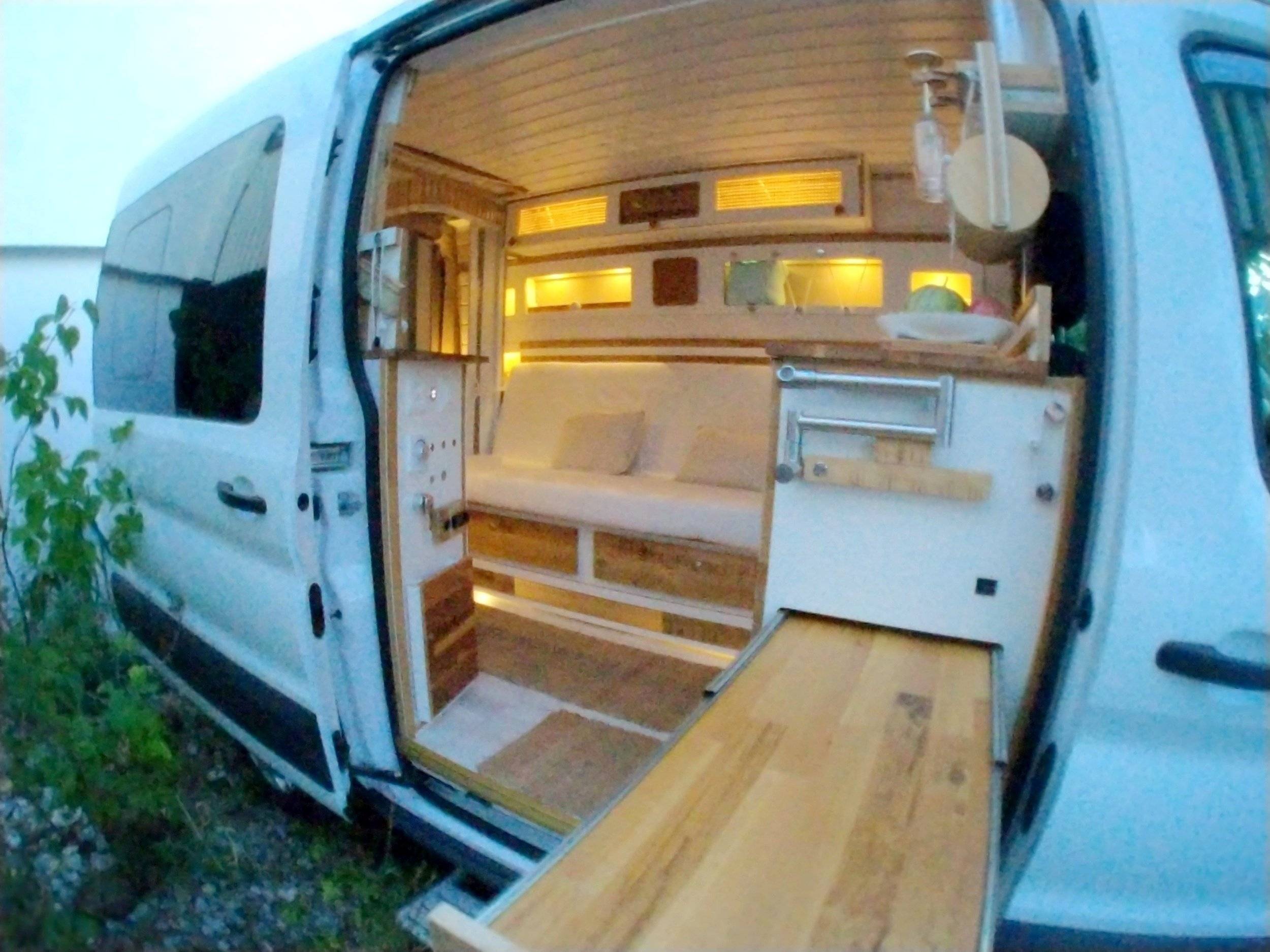 Schlafplätze Ford Transit 290 L2 - Yescapa