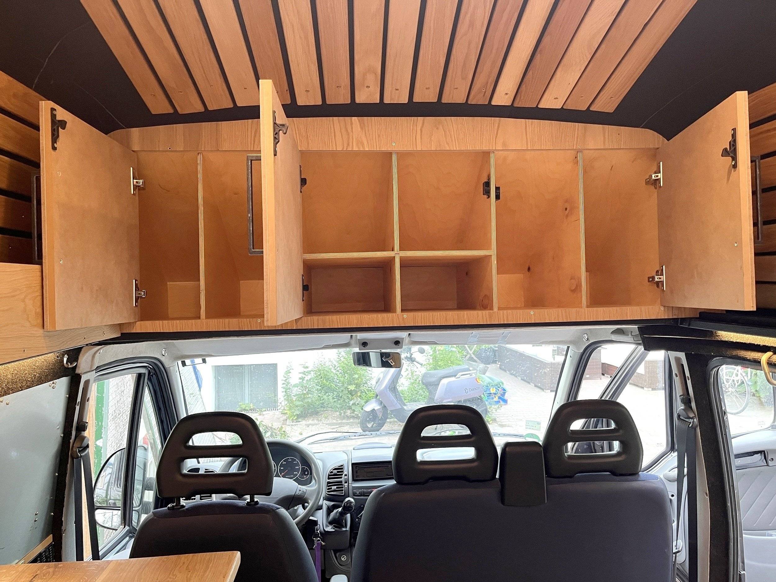 Self-made Peugeot Boxer