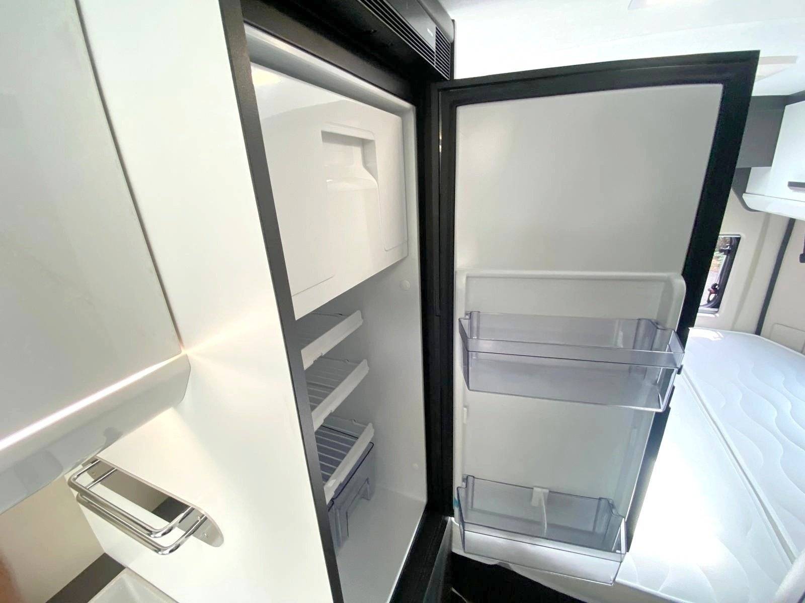 Mclouis MENFYS VAN 3 PRESTIGE 