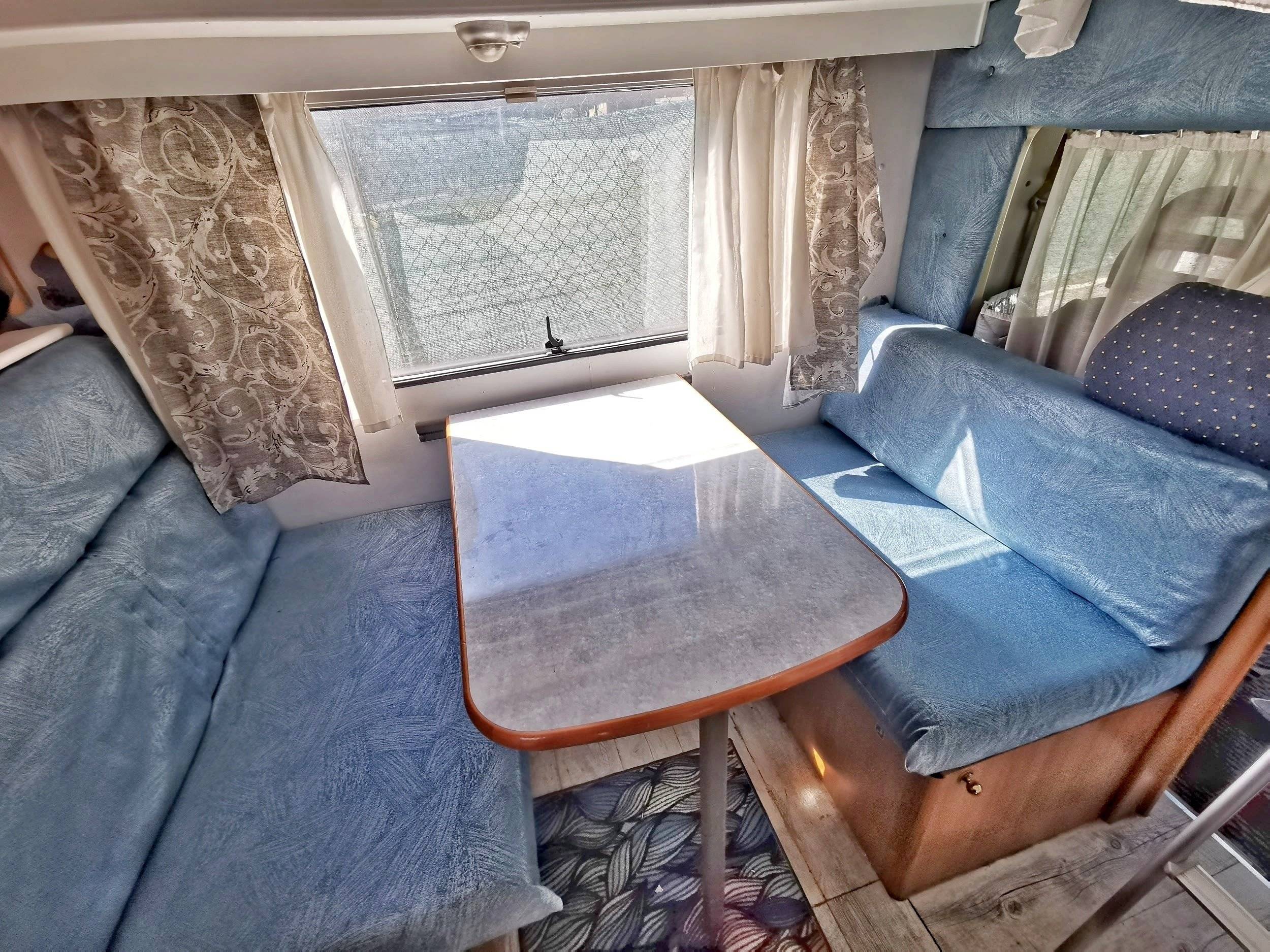 Coin repas Fiat Ducato 2,8JTD - Yescapa